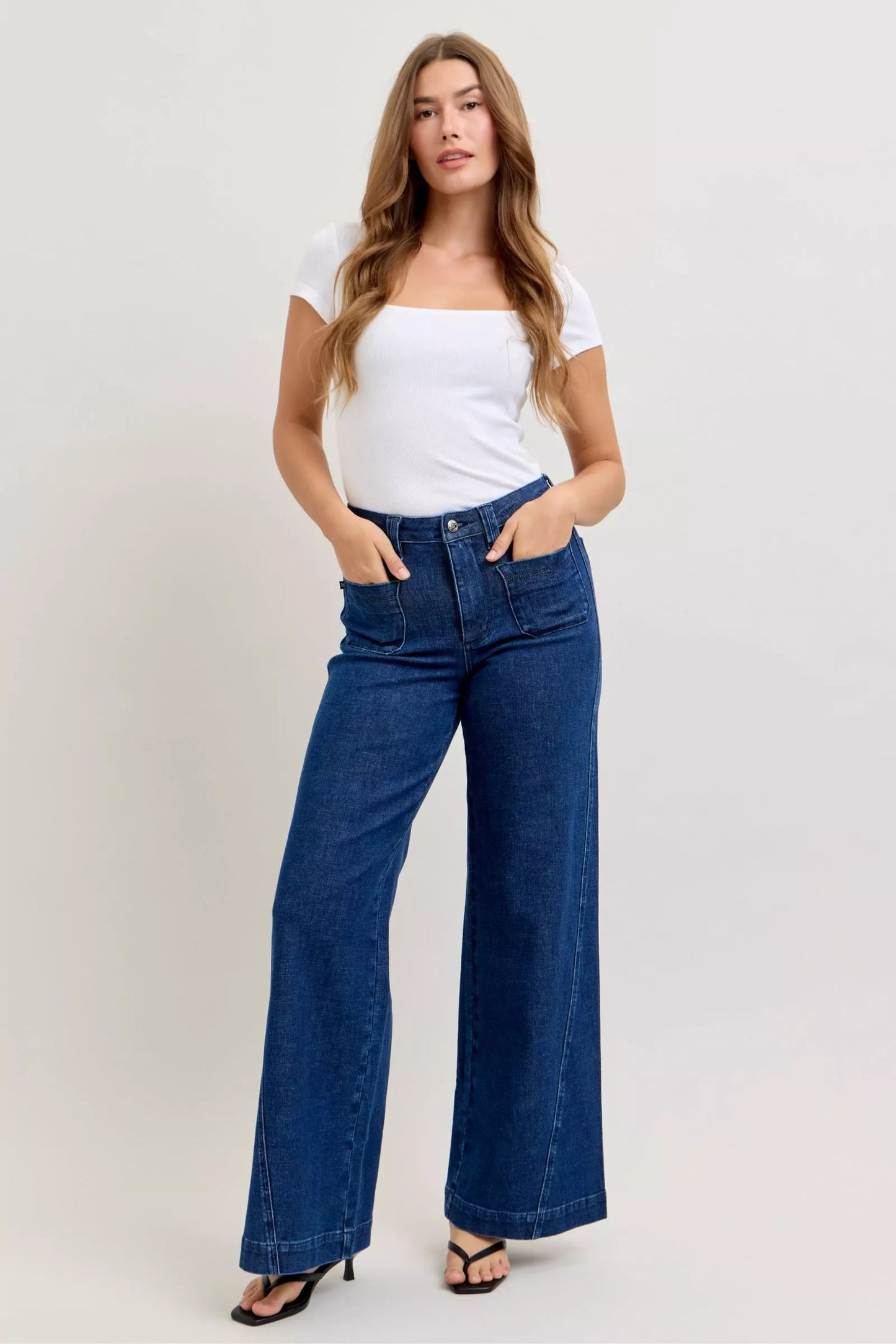 Sarah Express Women's High-Waisted Retro Wide Leg Jeans with Patch Pockets
