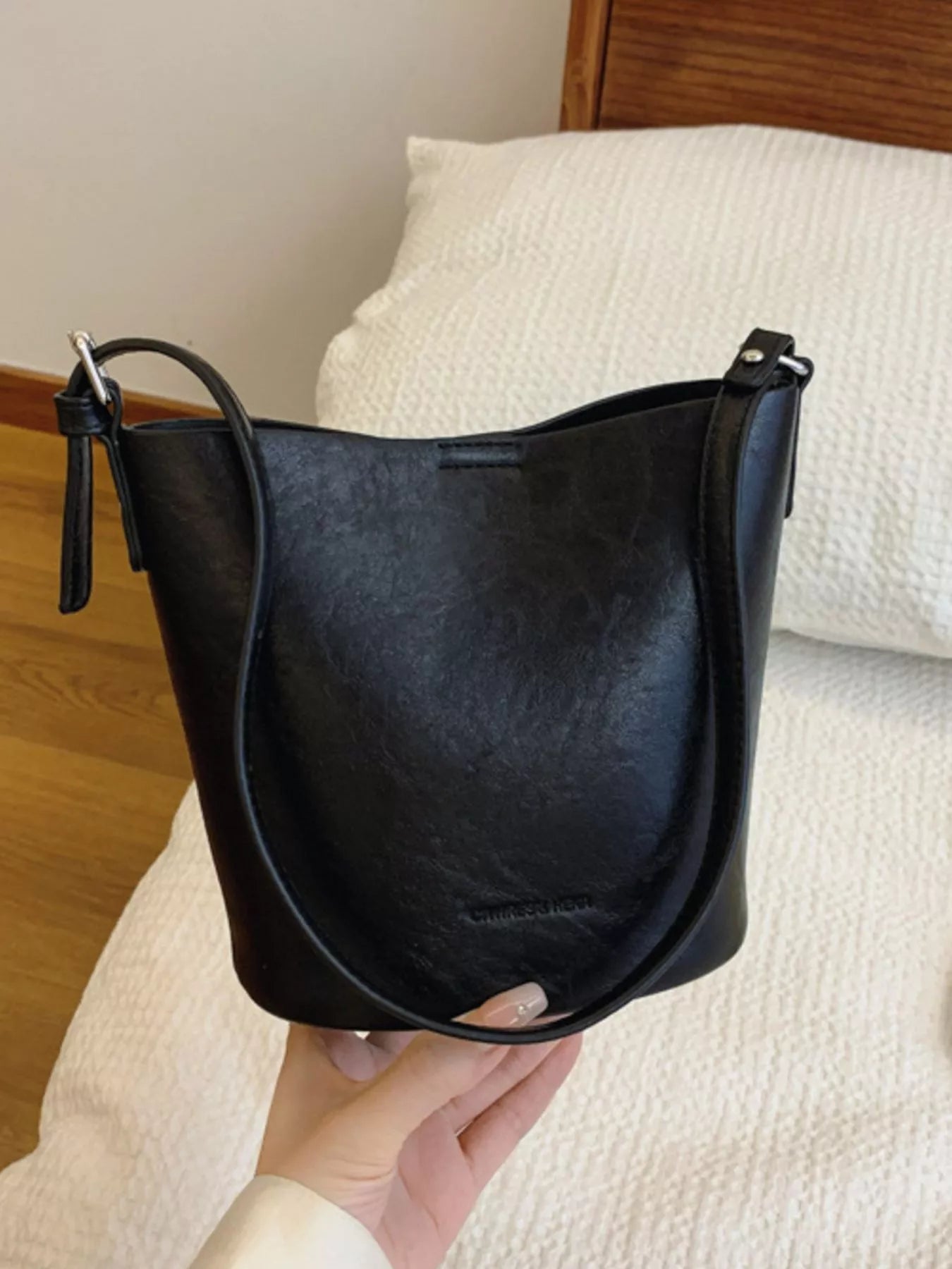 Sarah Express Women's Vintage Style Bucket Crossbody Bag