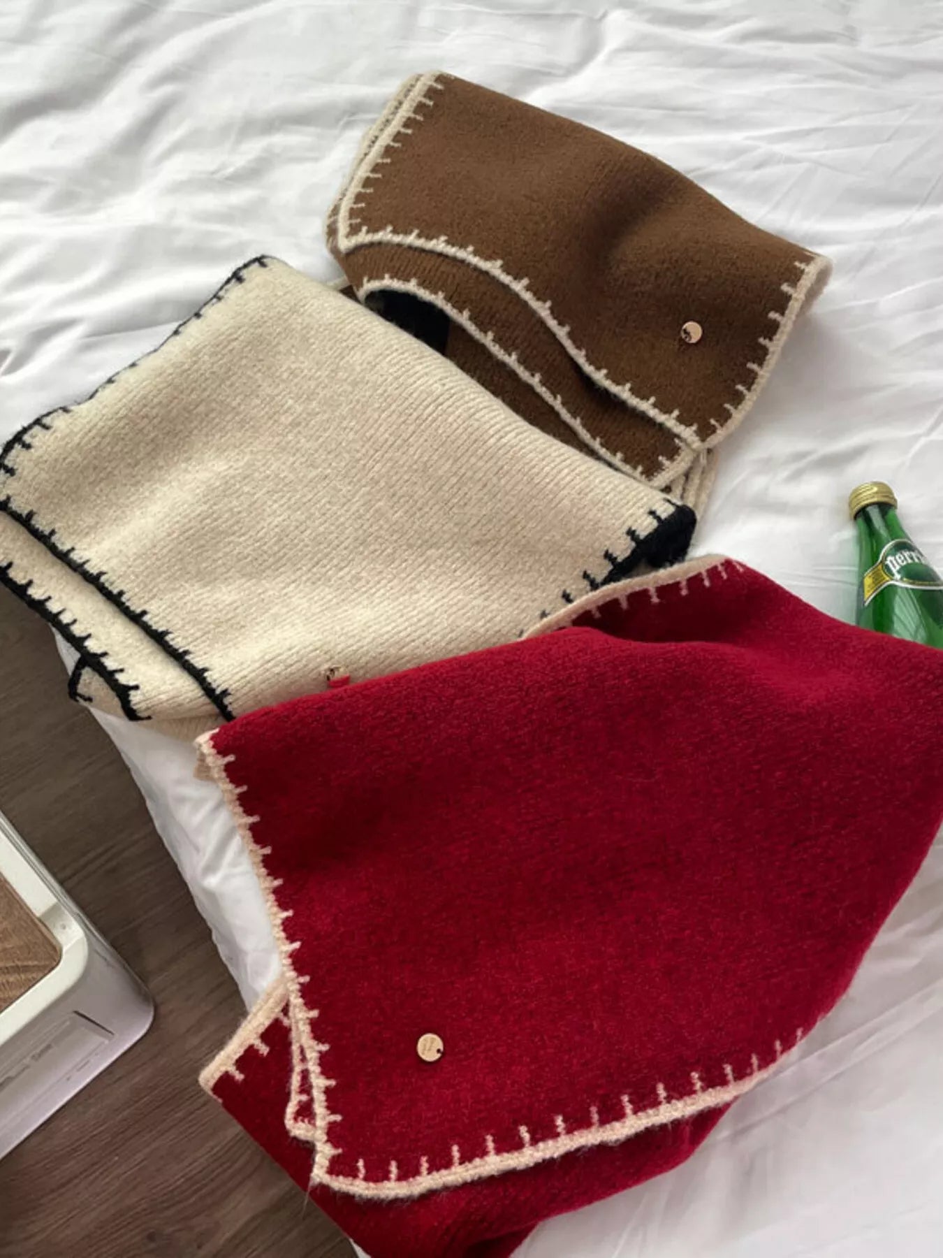 Sarah Express Women's Contrast Trim Knit Scarf