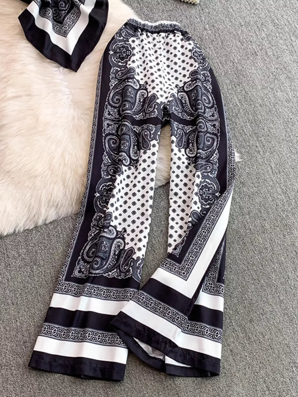 Sarah Express Women's Tie Back Printed Cami and Pants Set - Two Piece Outfit