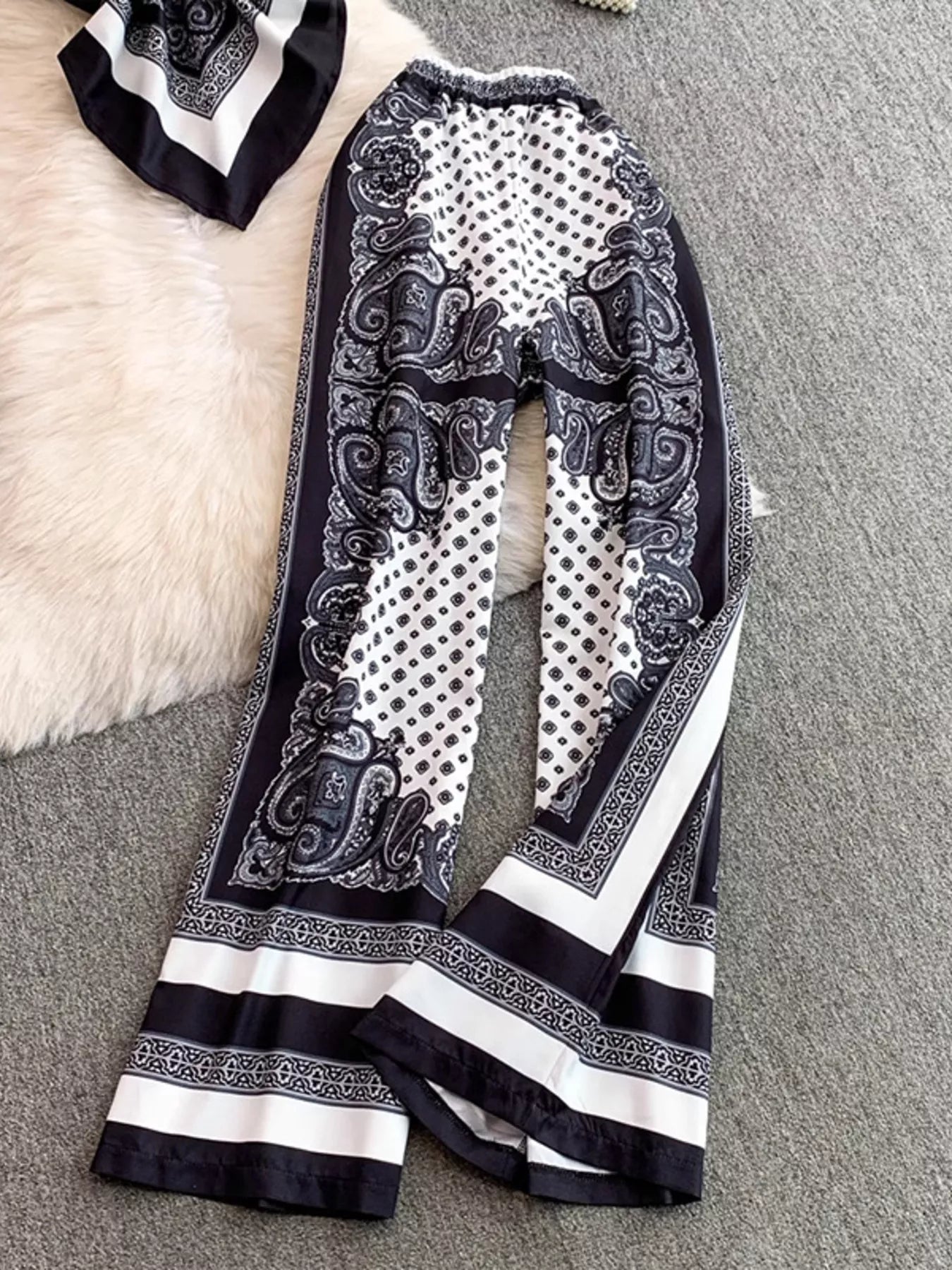 Sarah Express Women's Tie Back Printed Cami and Pants Set - Two Piece Outfit