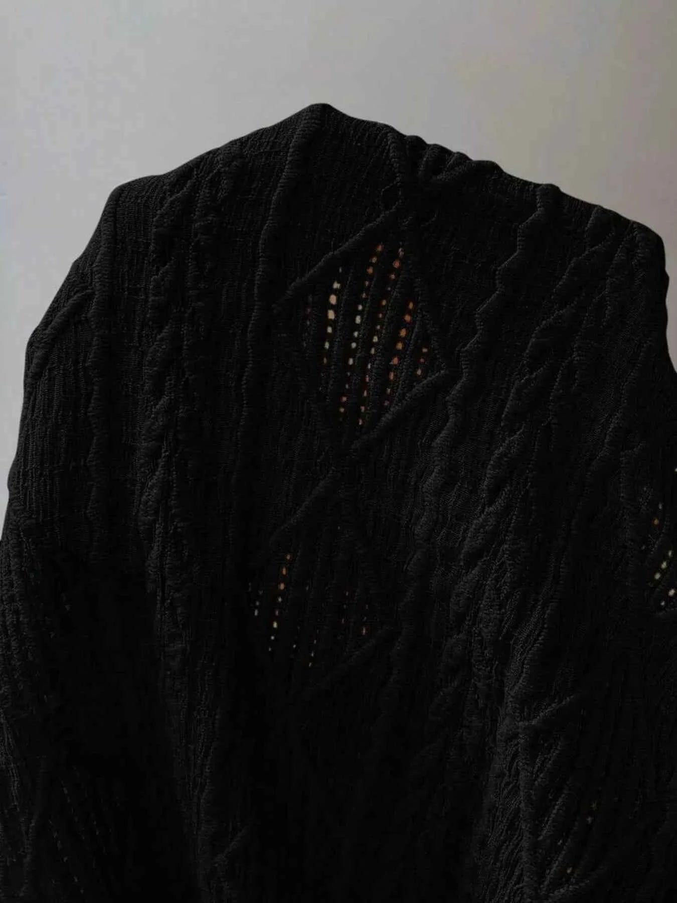 Sarah Express Women's Diamond Pattern Round Neck Top - Short Sleeve Knit Blouse