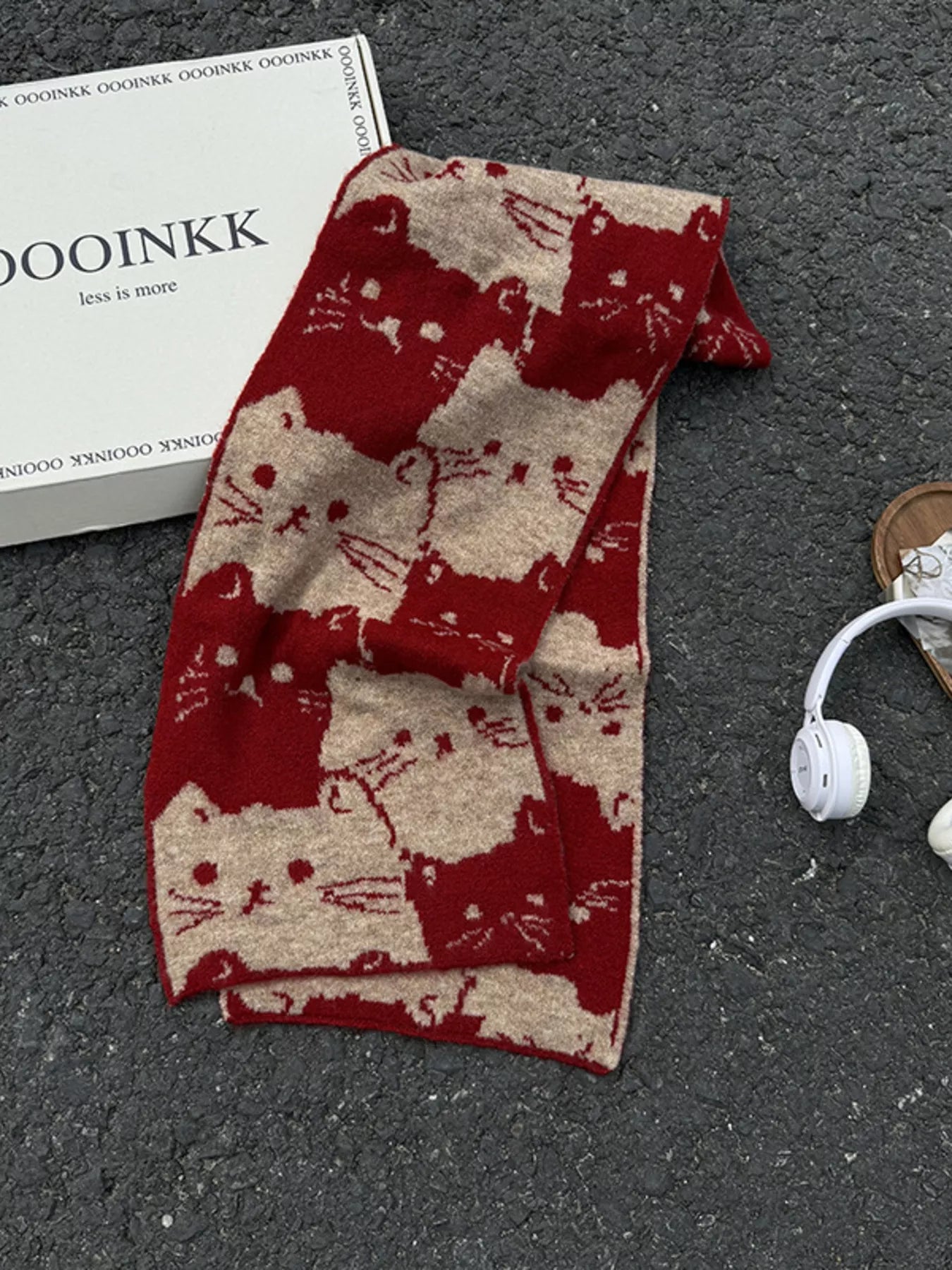 Sarah Express Women's Cute Cat Pattern Knitted Scarf