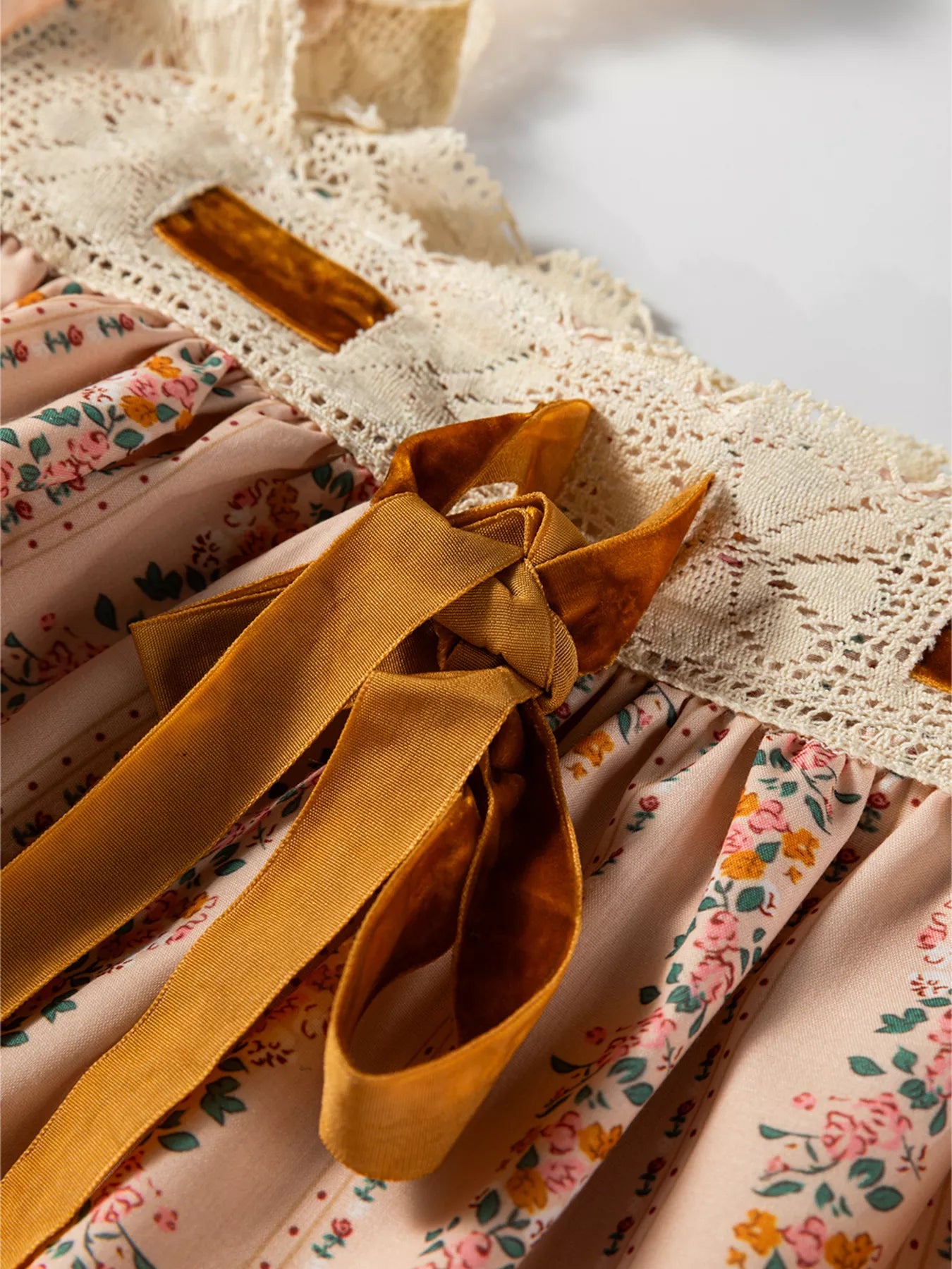 Sarah Express Women's Floral Print Bow Lace Long Sleeve Mini Dress - Romantic Loose Fit