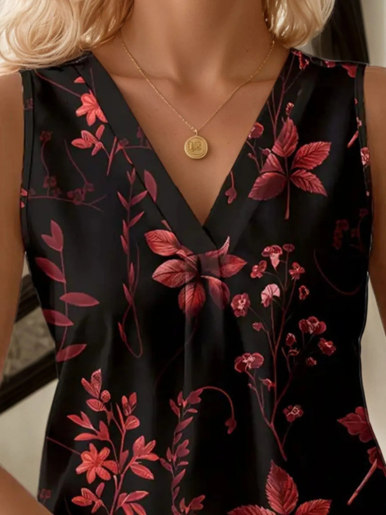 Sarah Express Women's Printed V-Neck Tank - Casual Basic Style Top