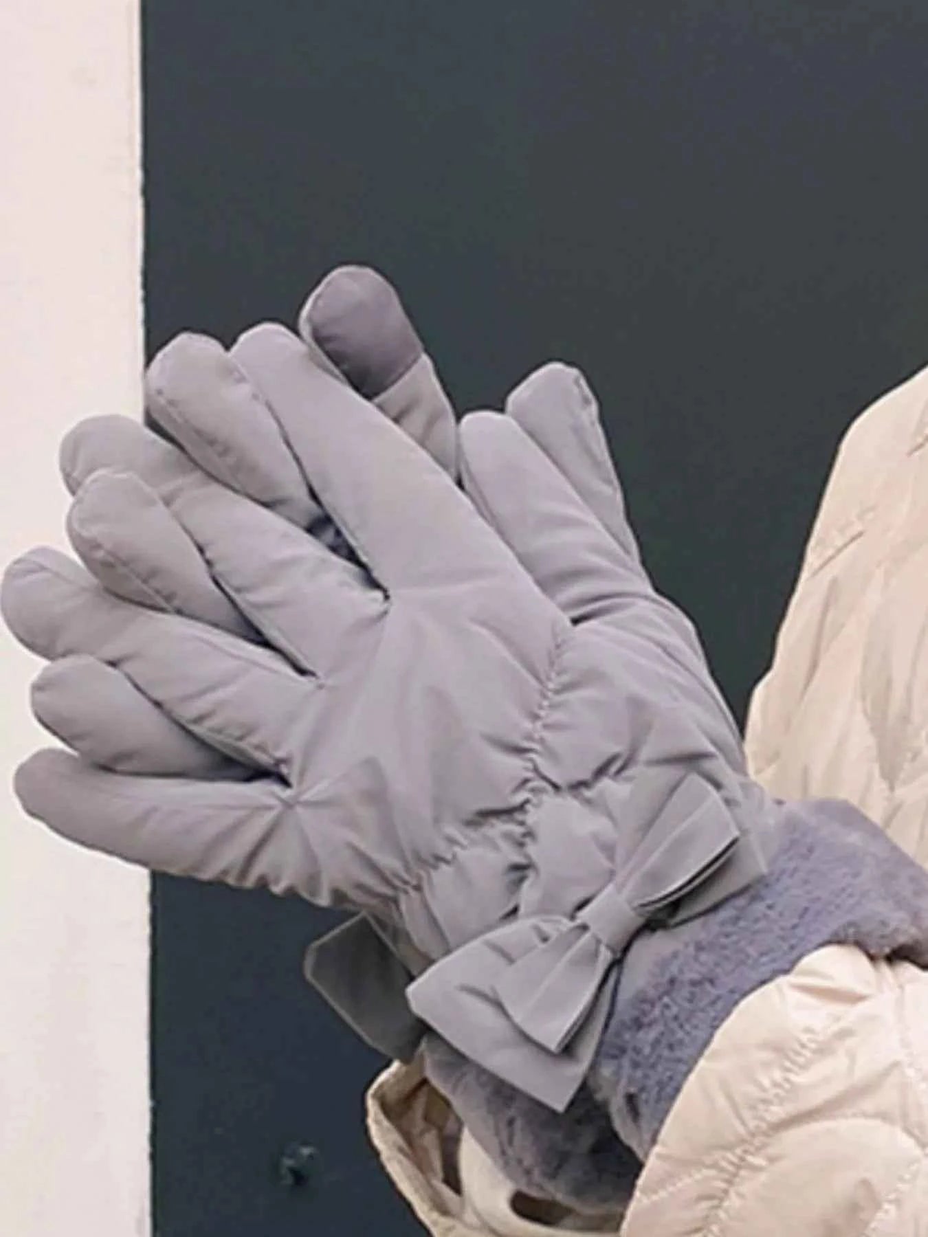 Sarah Express Women's Bow-Decorated Plush Cuff Gloves - Winter Fashion Accessory