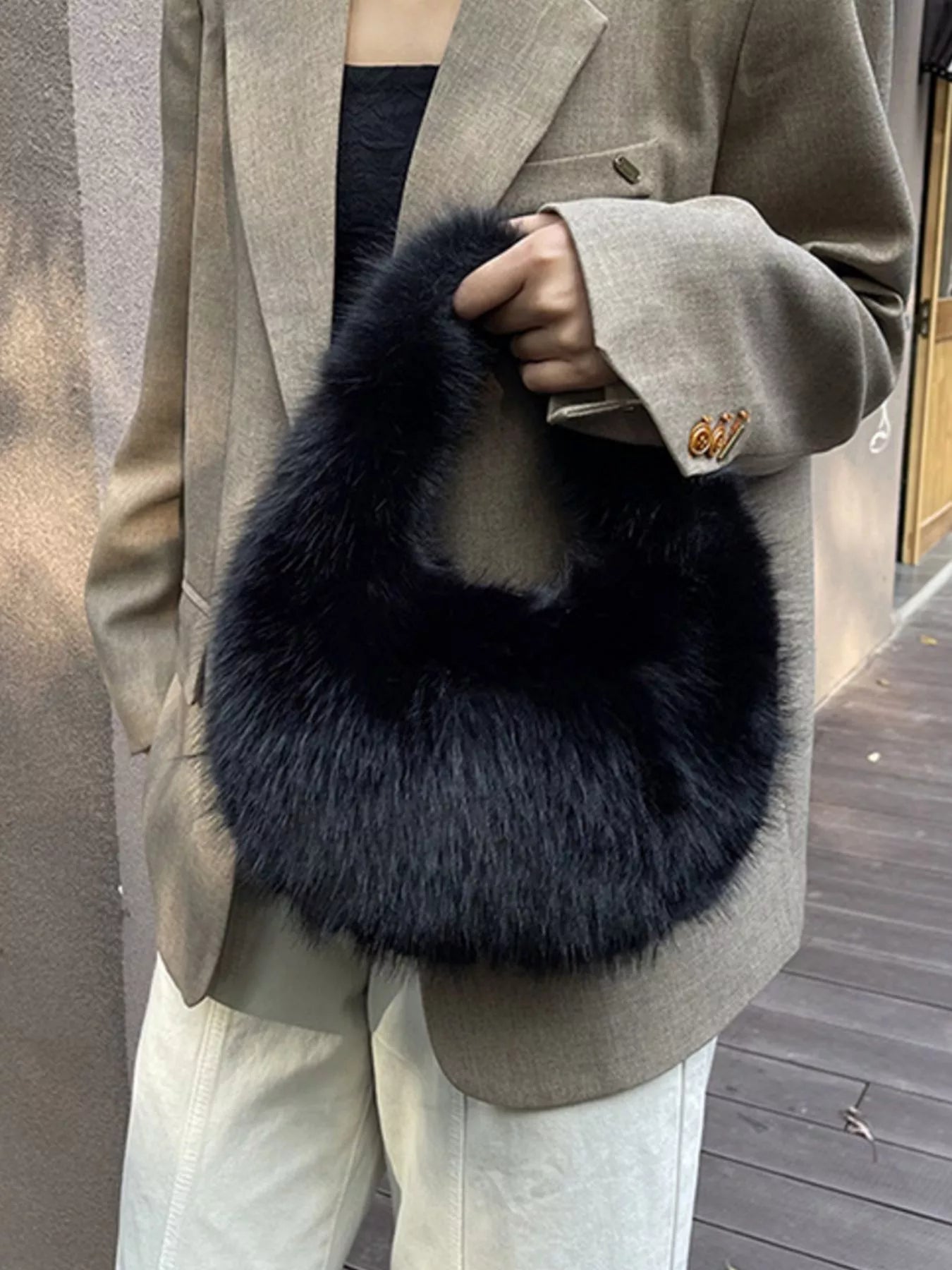 Sarah Express Women's Fluffy Solid Color Mini Handbag