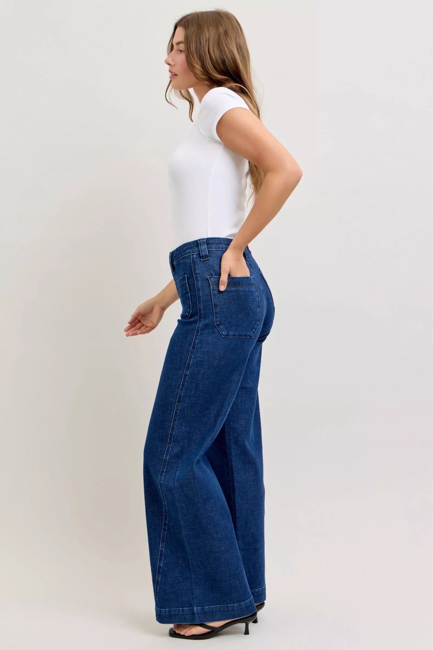 Sarah Express Women's High-Waisted Retro Wide Leg Jeans with Patch Pockets