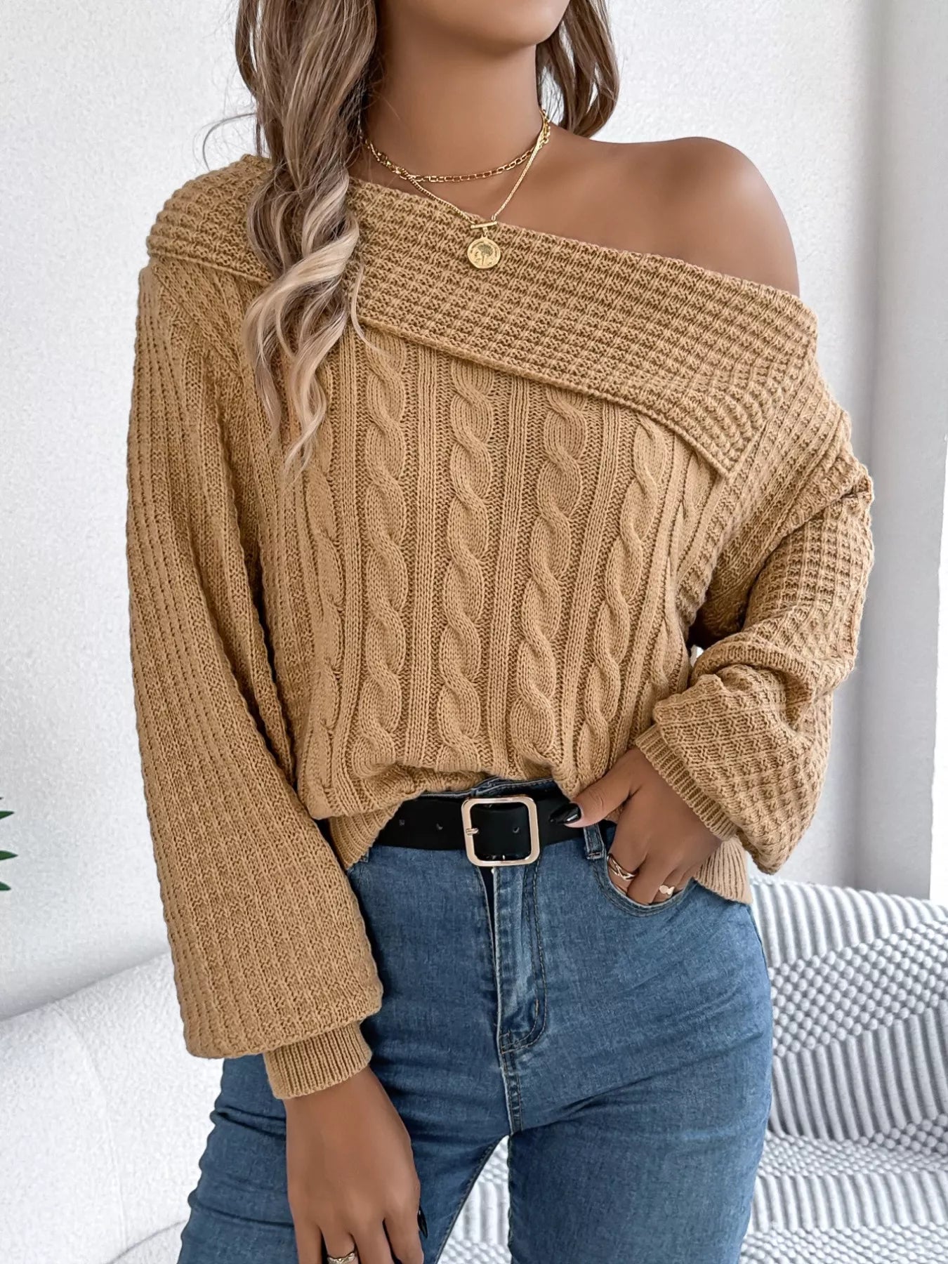 Sarah Express Women's Off-Shoulder Cable Knit Sweater