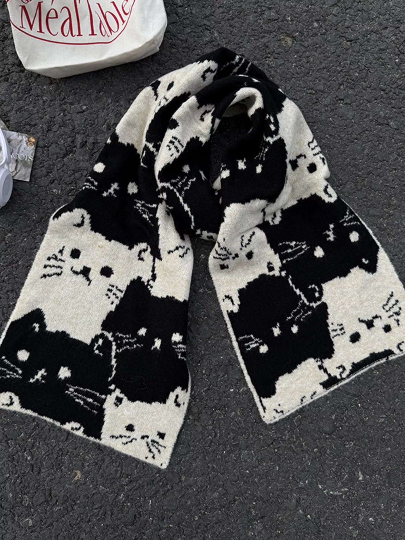 Sarah Express Women's Cute Cat Pattern Knitted Scarf