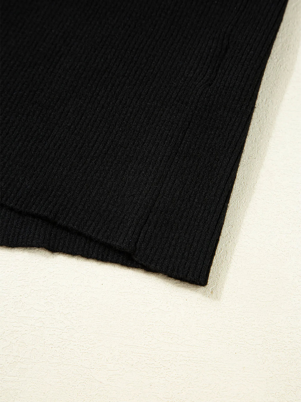 Sarah Express Women's Ribbed Knit Cold Shoulder Sweater