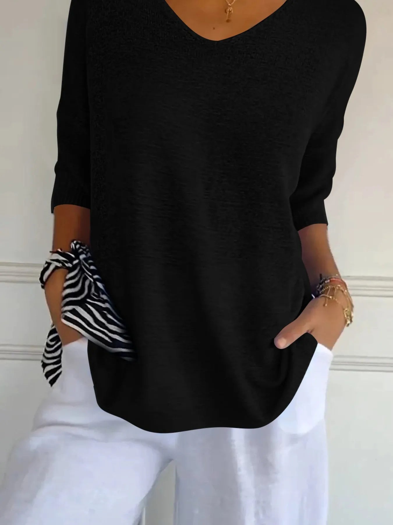 Sarah Express Women's Relaxed Fit Ribbed Hem Sweater Plus Size Black