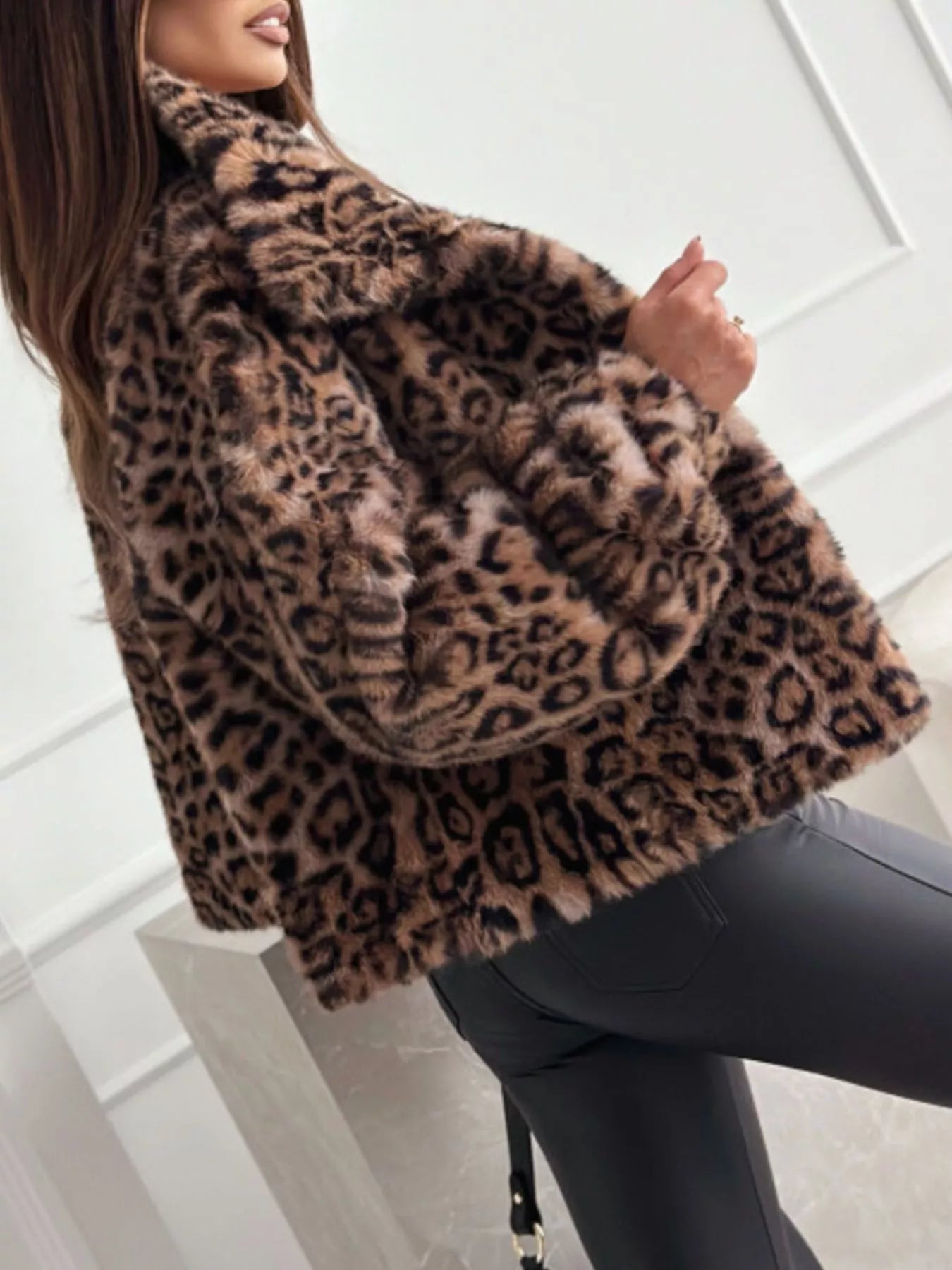 Sarah Express Women's Leopard Faux Fur Cropped Jacket