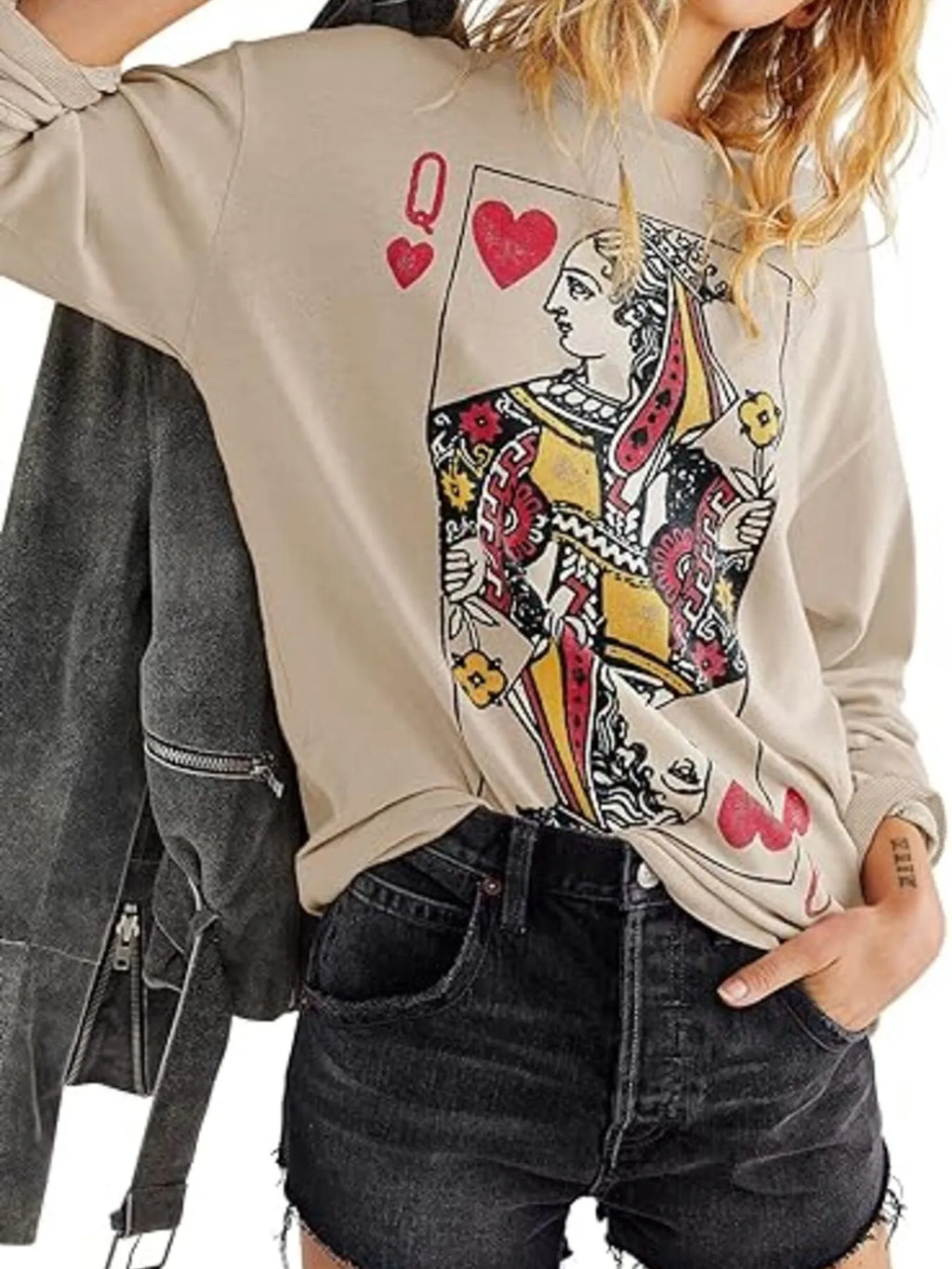 Sarah Express Women's Queen of Hearts Playing Card Graphic Round Neck Sweatshirt