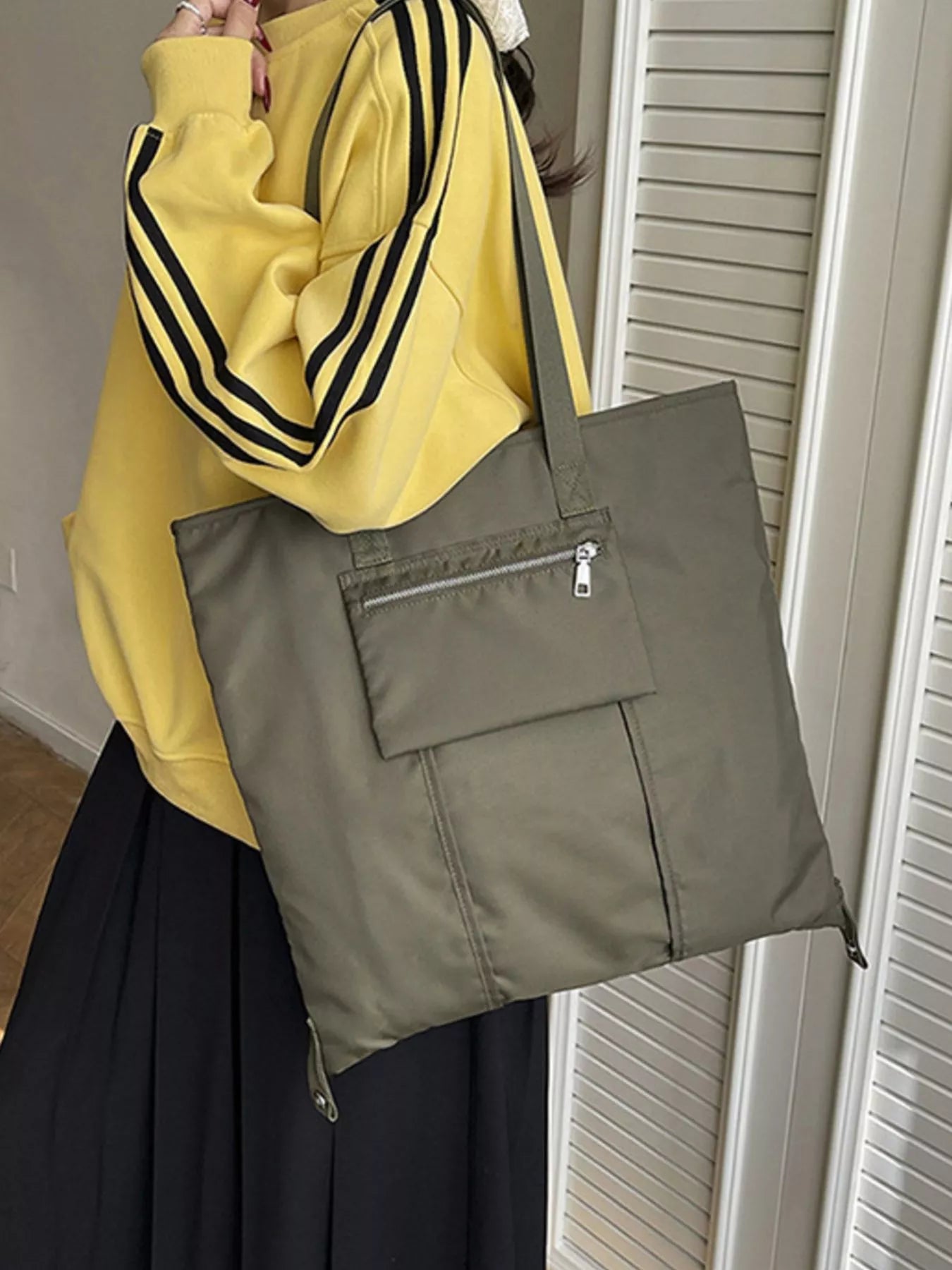 Sarah Express Women's Lightweight Nylon Shoulder Bag - Large Casual Crossbody Purse