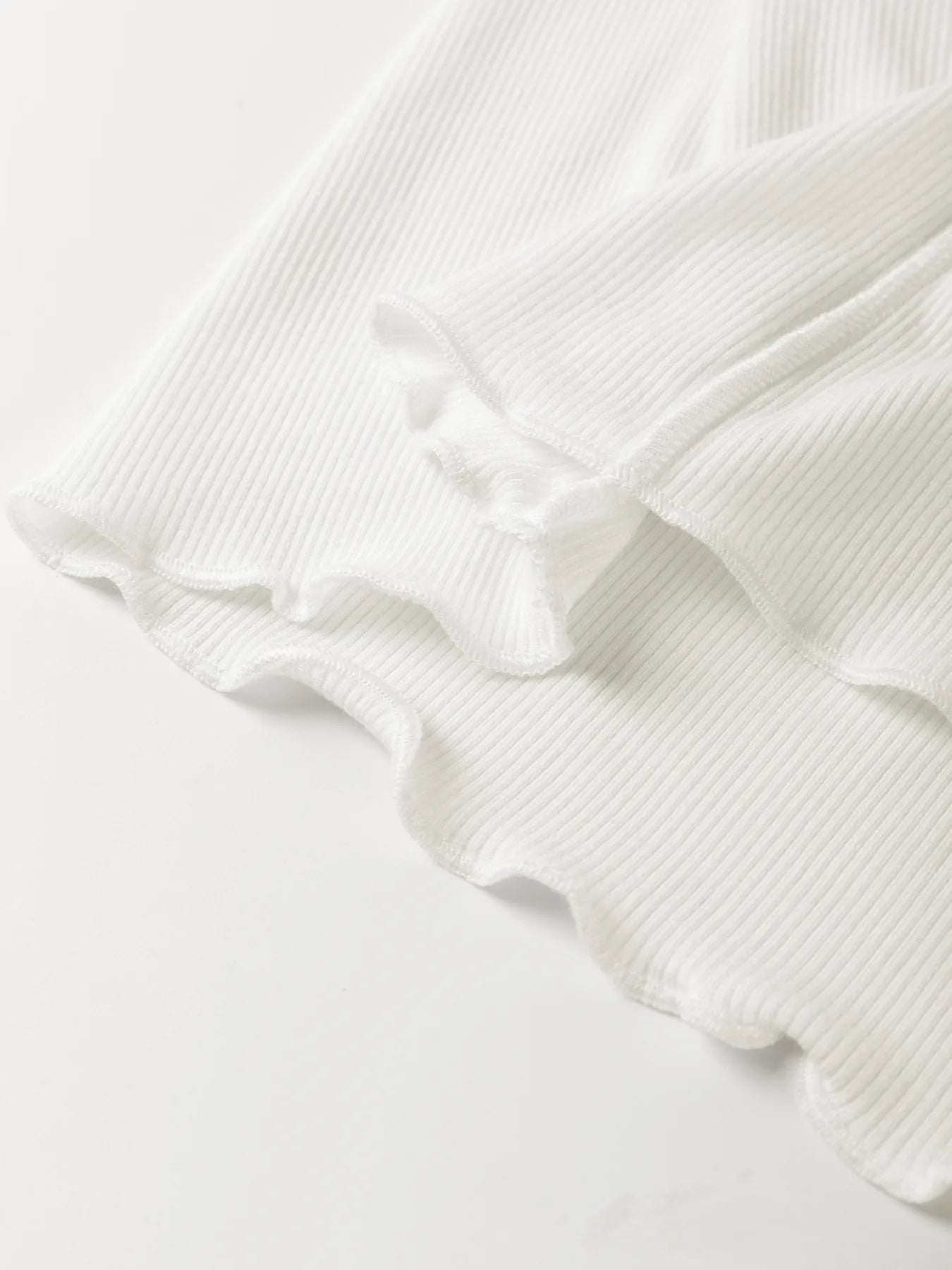 Sarah Express Women's Exposed Seam Slim Fit Long Sleeve Top