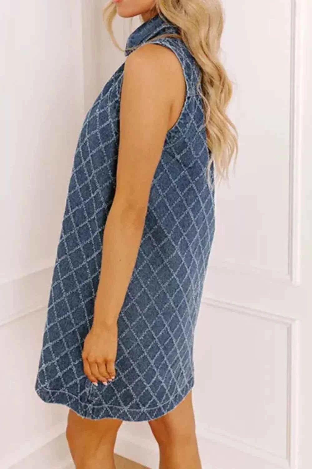 Sarah Express Women's Denim Mini Dress - Rhombus Textured Collar Buttoned V Neck Sleeveless