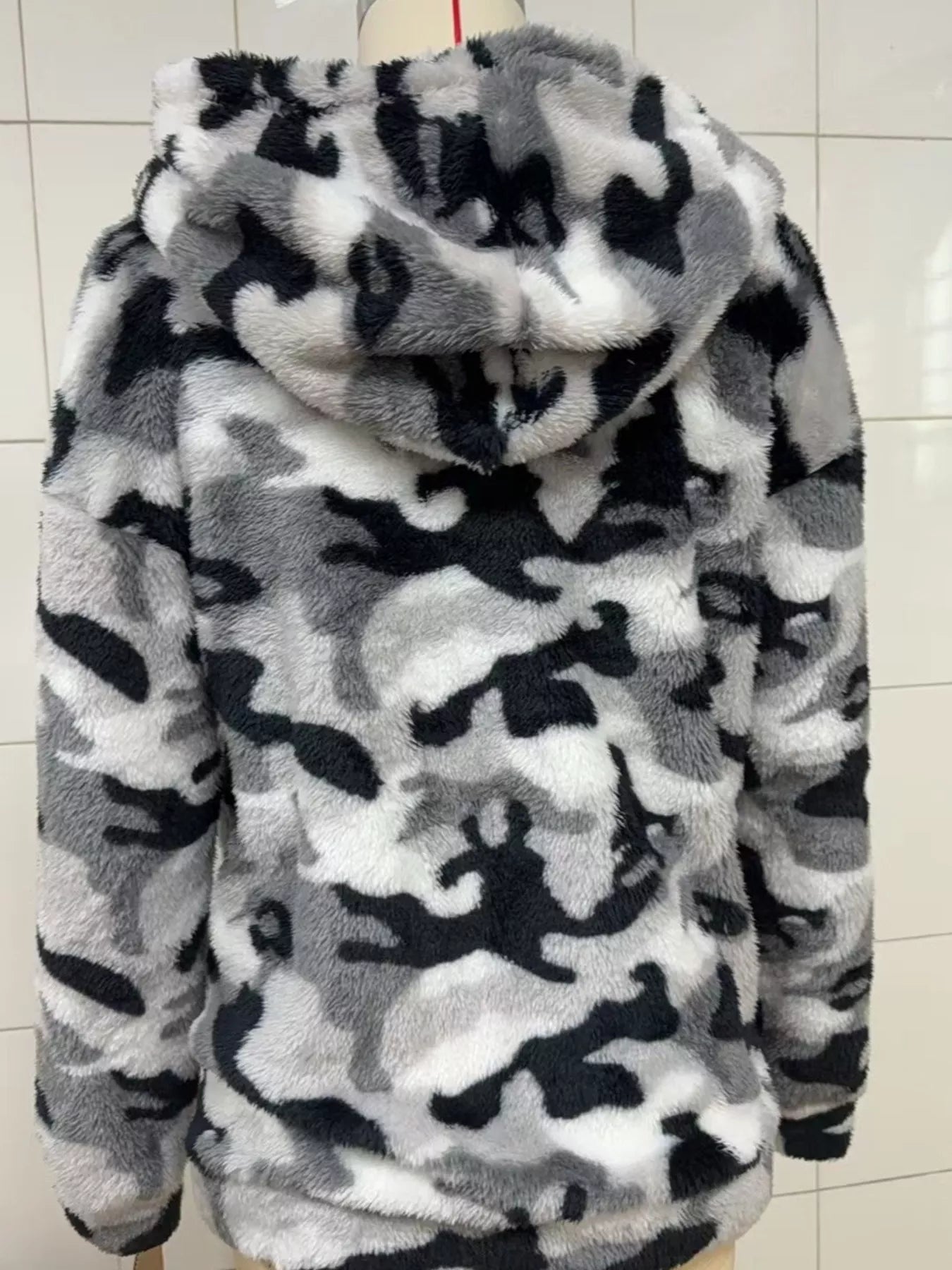 Sarah Express Women's Fuzzy Camo Zip-Up Hoodie