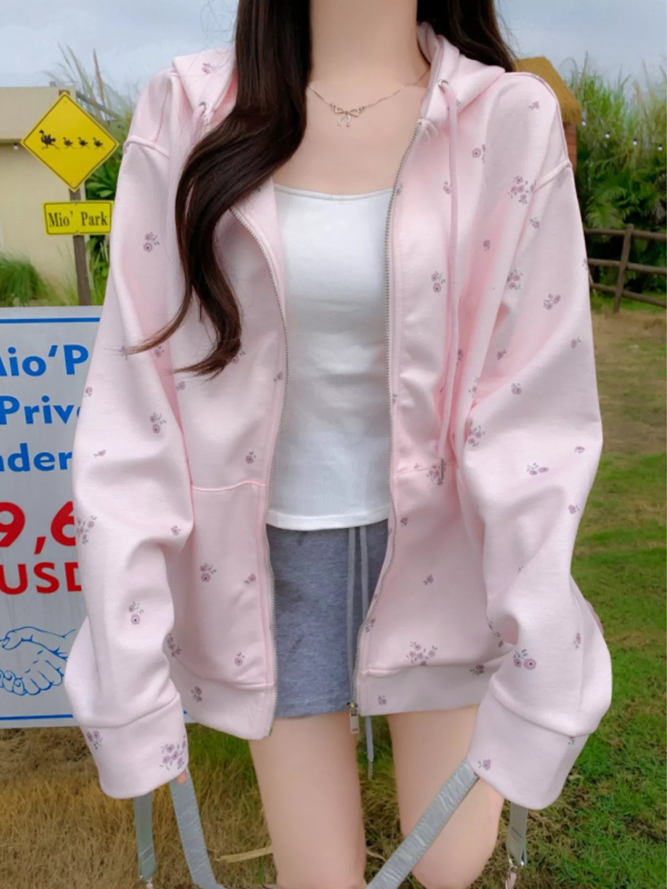 Sarah Express Women's Floral Print Zip-Up Hoodie with Pockets