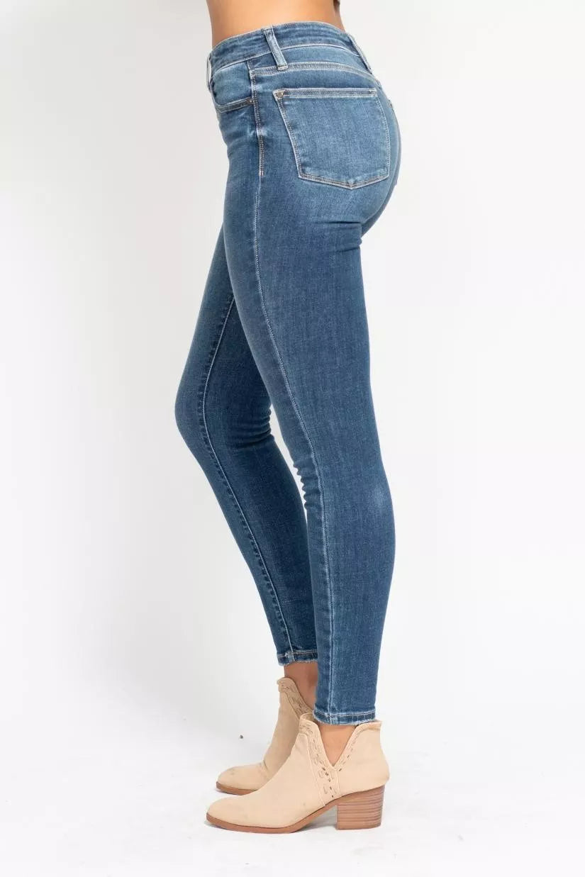 Sarah Express Women’s Plus Size High Rise Button Fly Skinny Jeans
