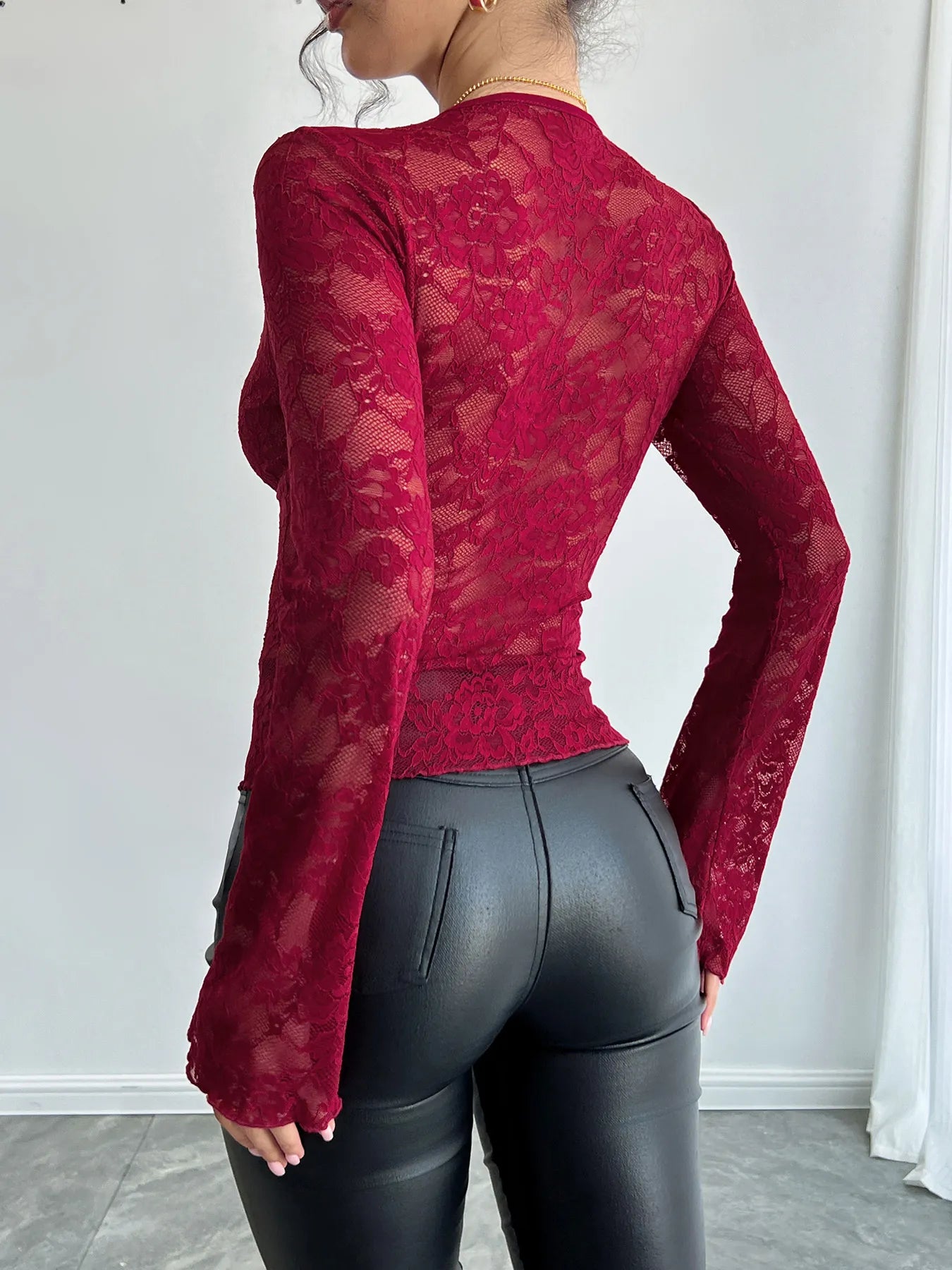 Sarah Express Women's Lace Deep V-Neck Long Sleeve T-Shirt