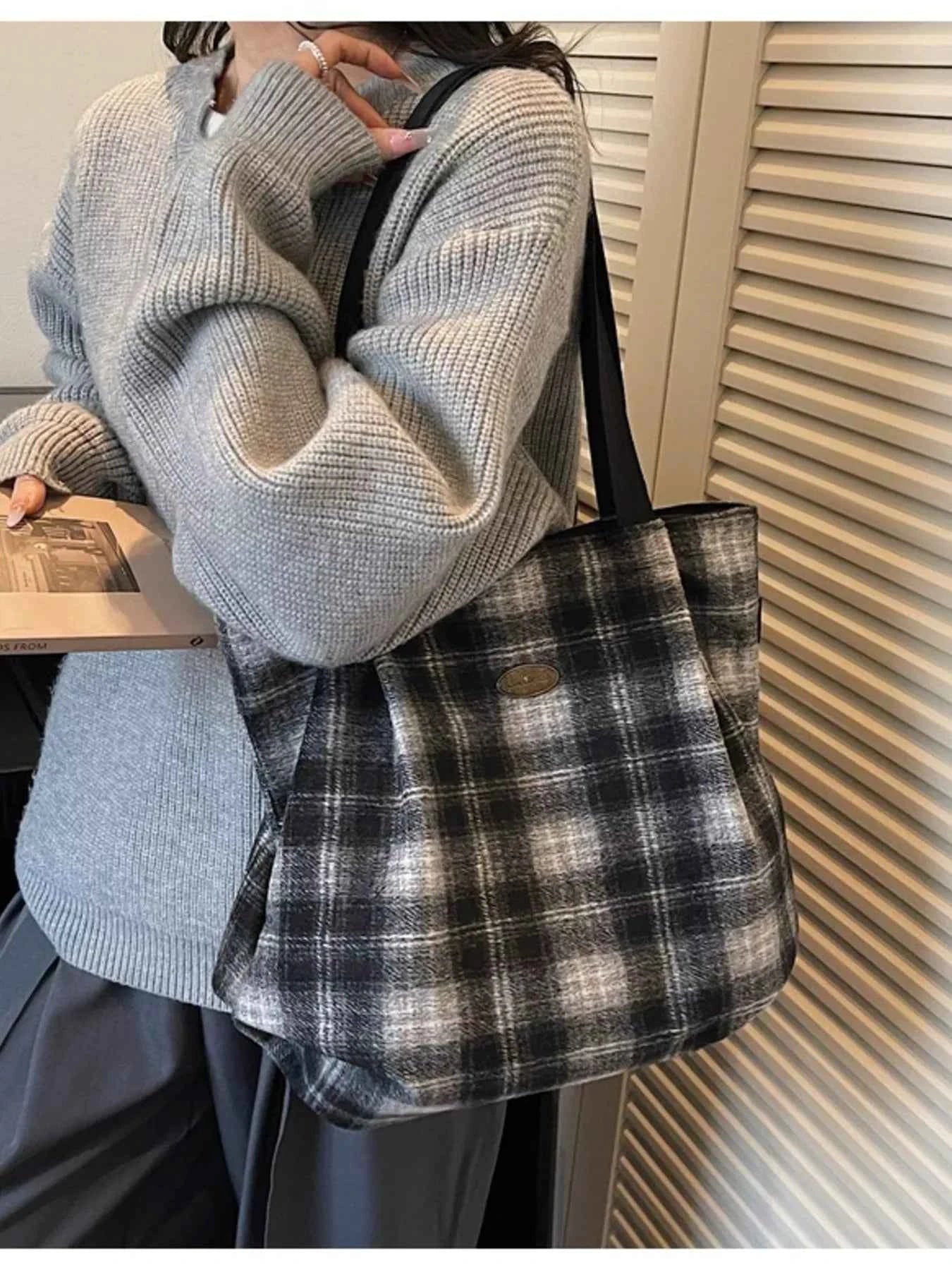 Plaid Pattern Casual Tote Bag