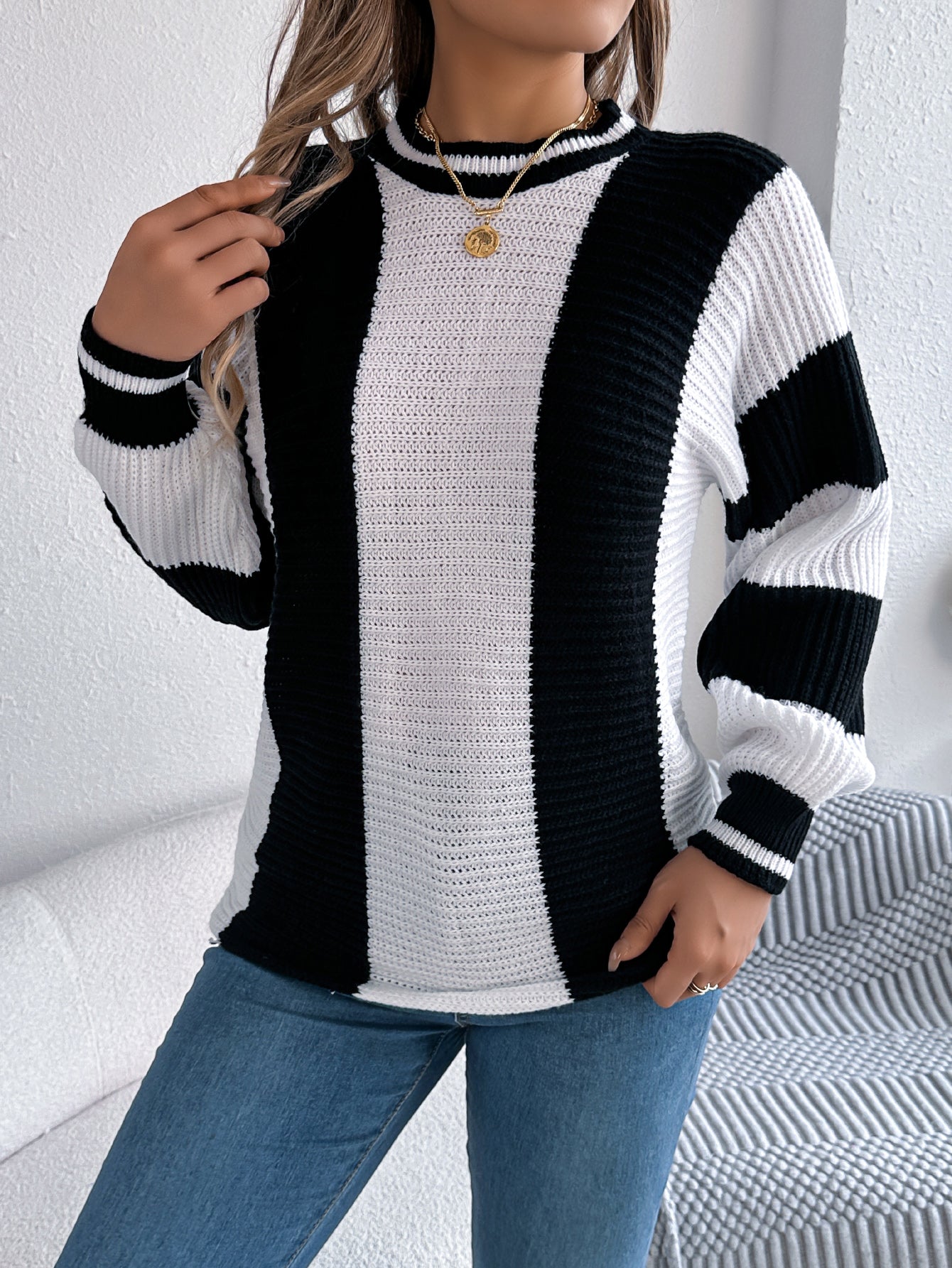 Sarah Express Women's Color Block Stripe Lantern Sleeve Pullover Sweater
