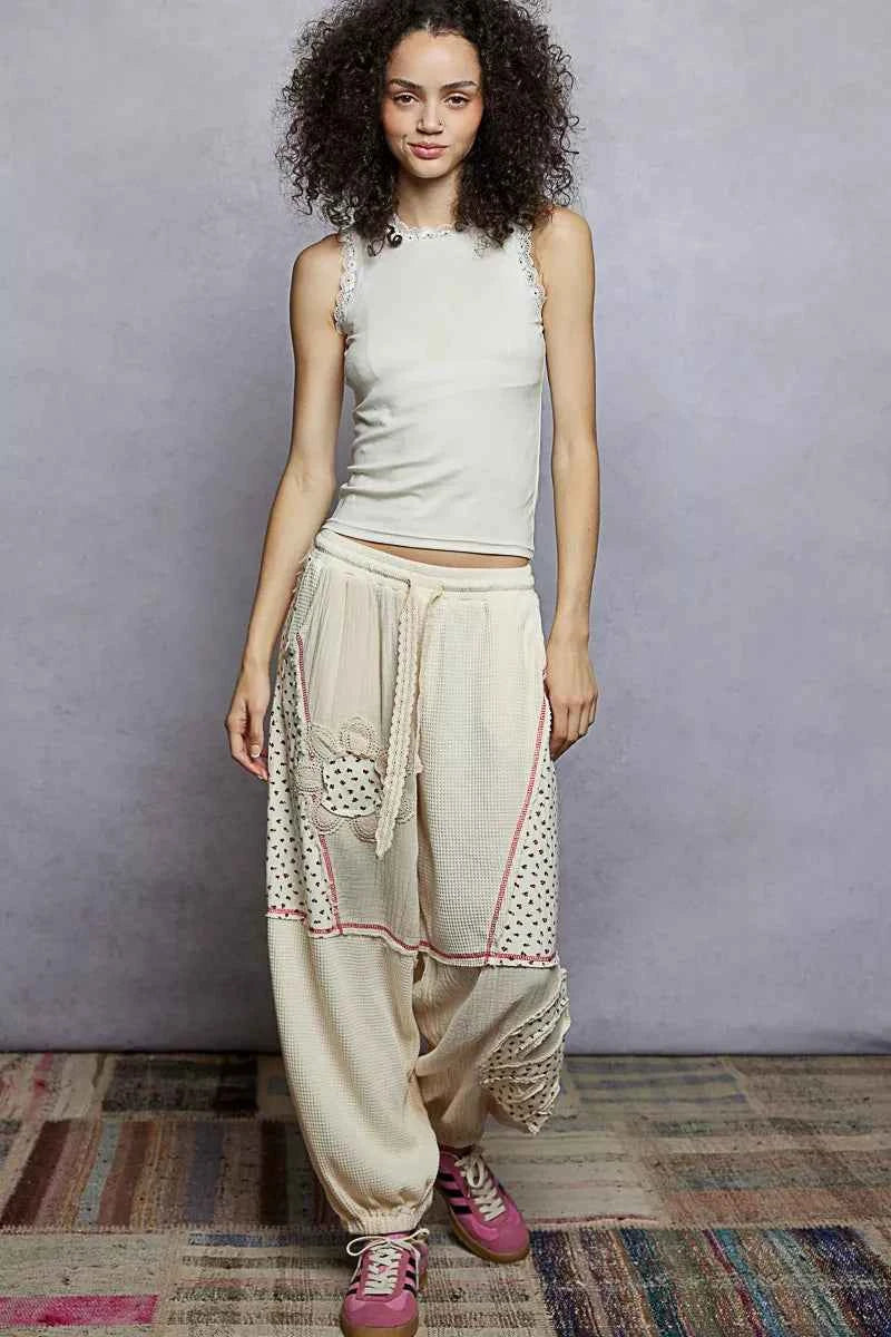 Sarah Express Women's Cropped Tank Top with Lace Trim - Round Neck Sleeveless Fitted Cami