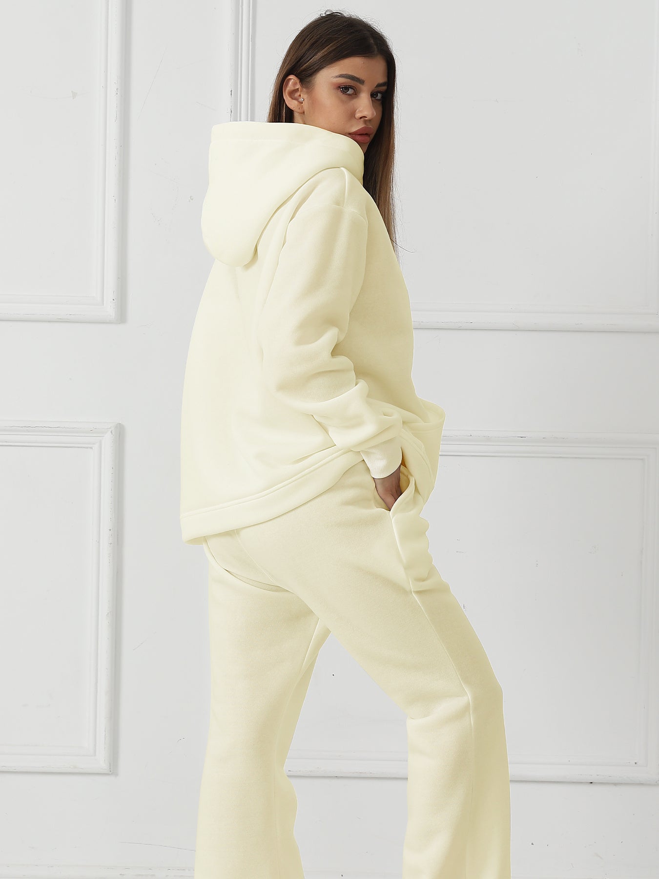 Sarah Express Women's Solid Color Sweatshirt Pants Set - Long Sleeve Casual Loungewear Two-Piece