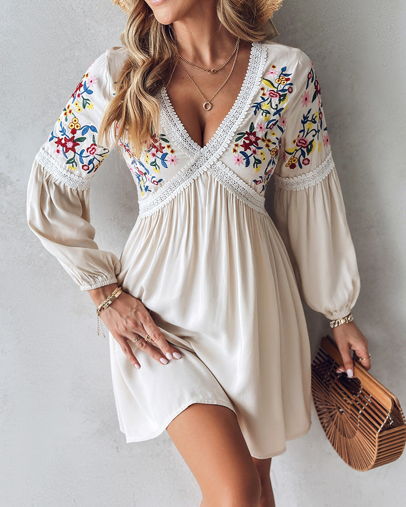 Sarah Express Women's Embroidered V-Neck Casual Maxi Dress Mid Waist Regular Sleeve
