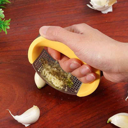Sarah Express Premium Stainless Steel Garlic Press - Professional Kitchen Tool for Effortless Garlic Crushing