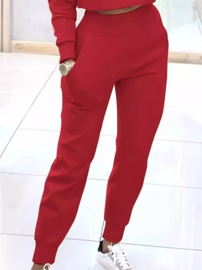 Sarah Express Women's Casual Chic Cropped Sweatshirt and Jogger Set