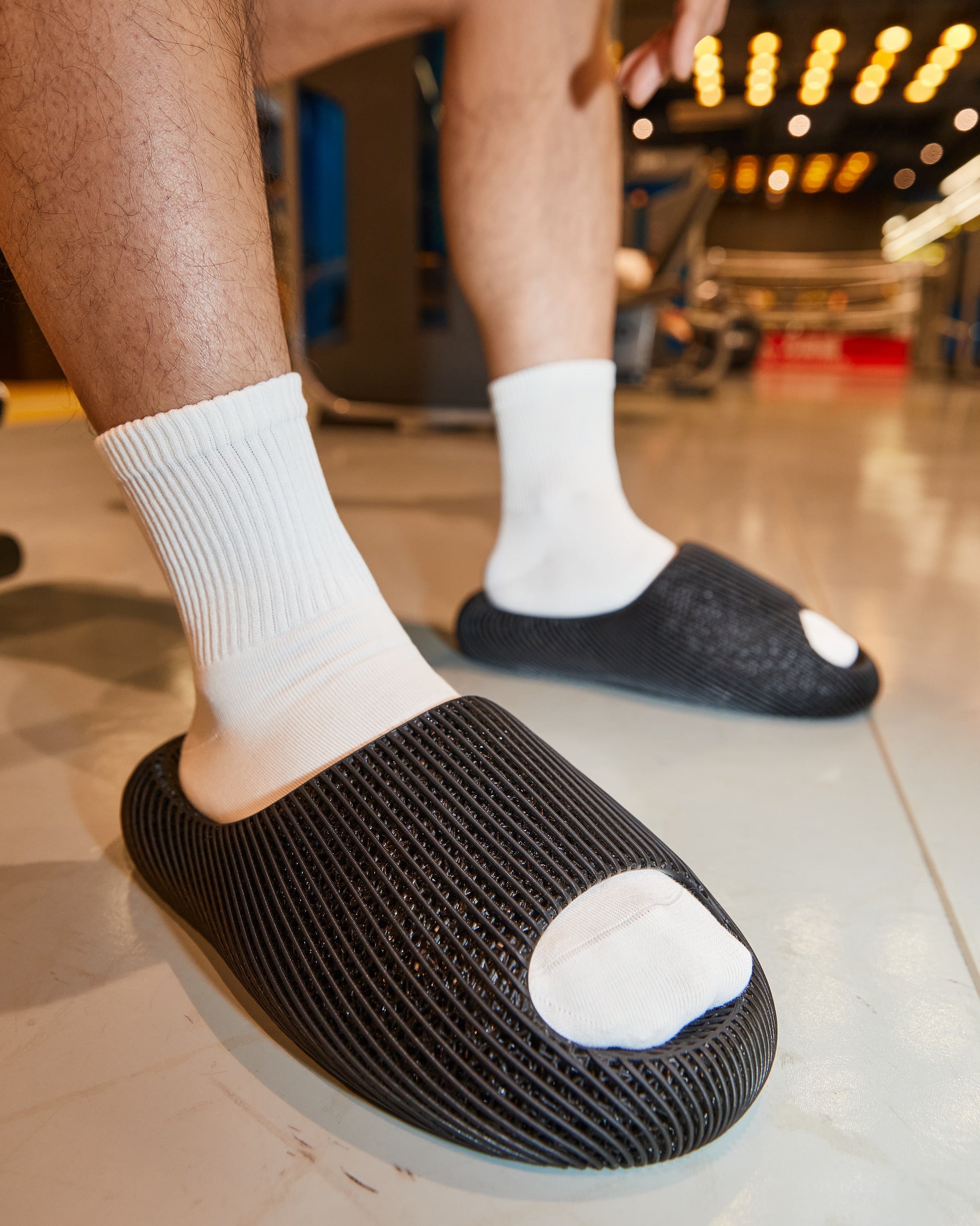 Sarah Express 3D Ergonomic Slippers – Breathable Waterproof Non-Slip Indoor Outdoor Unisex Shoes Black B