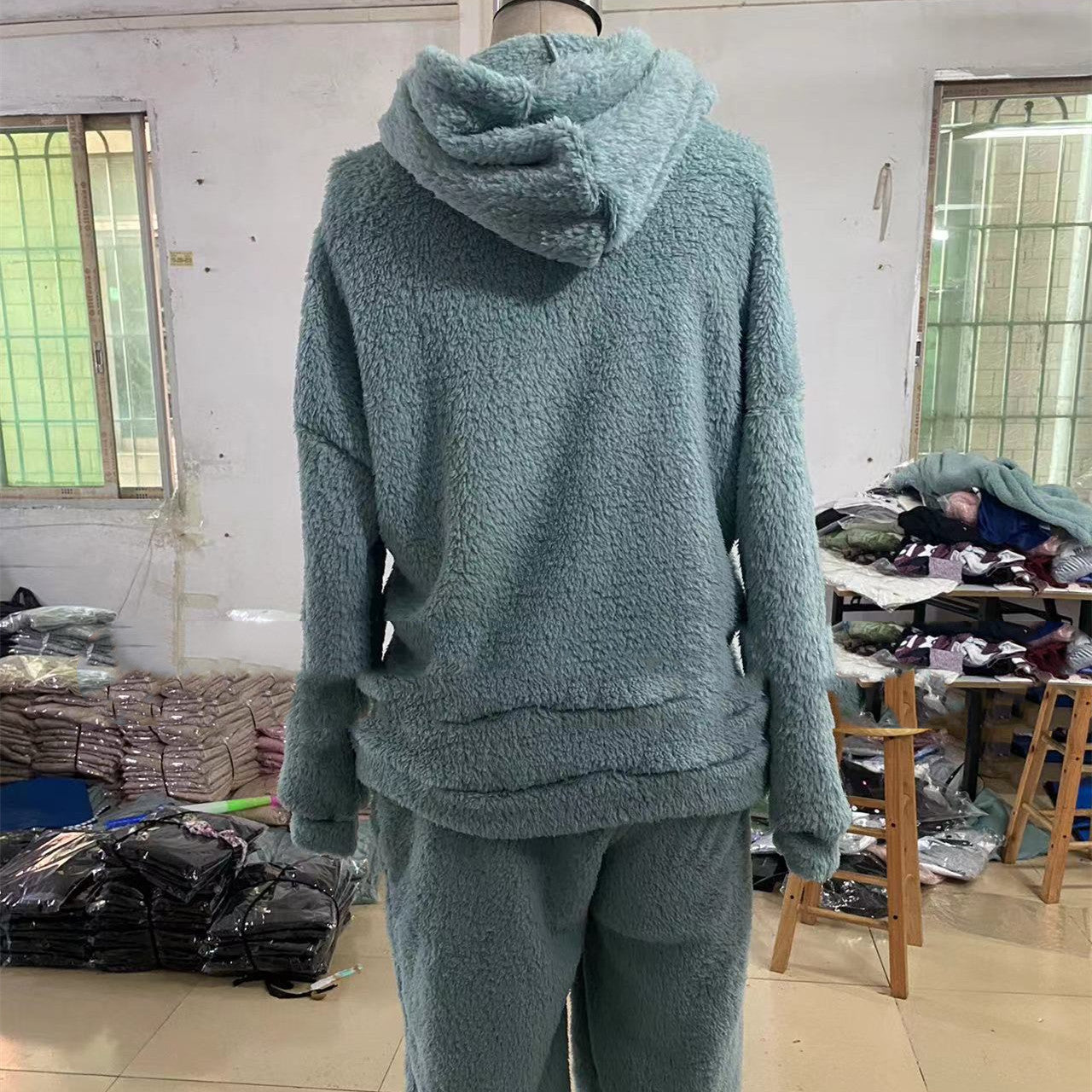 Sarah Express Women's Fleece-Lined Hooded Sweatshirt and Pants Two-Piece Cozy Lounge Set