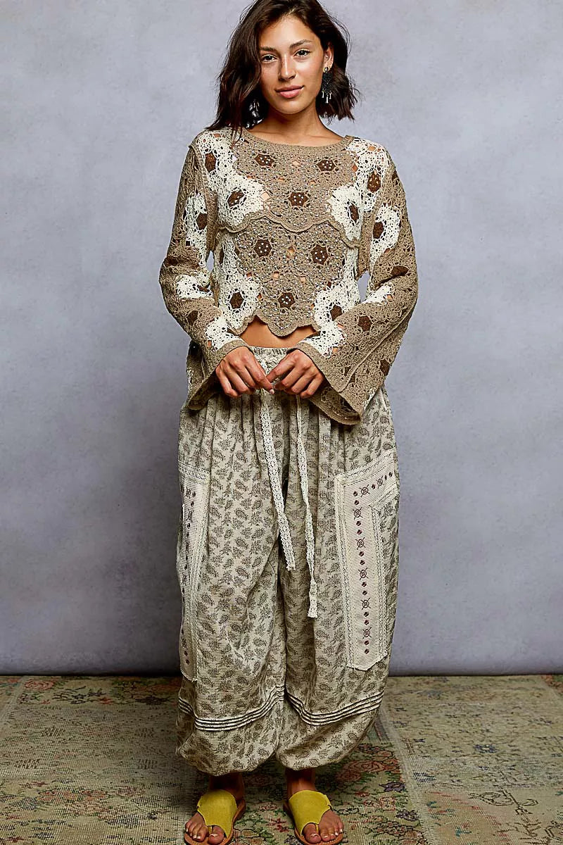 Sarah Express Women's Floral Weave Pattern Crochet Cropped Top with Beads Detail