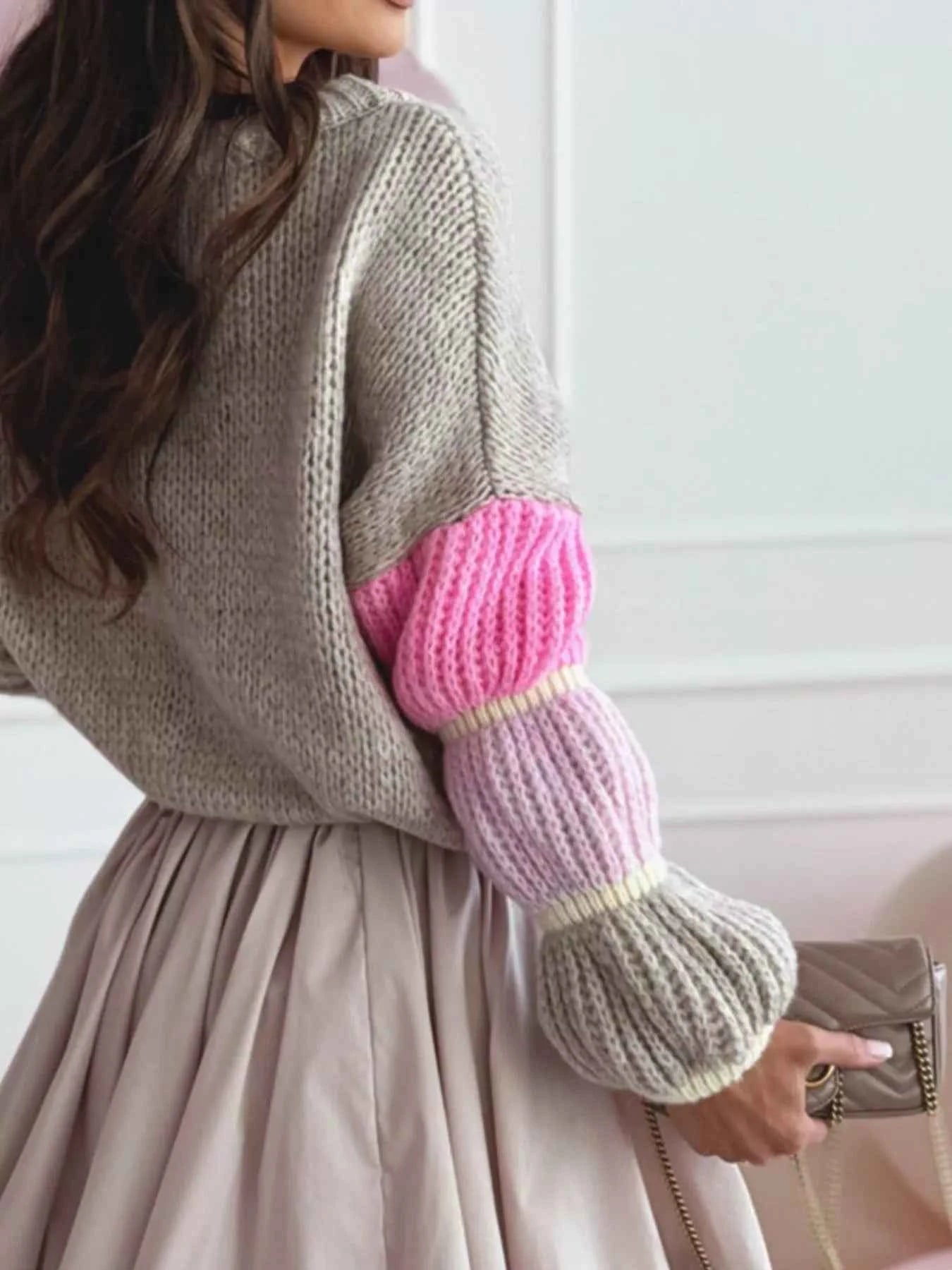 Sarah Express Women's Color Block Round Neck Sweater - Ribbed Knit Long Sleeve Pullover