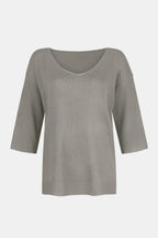 Sarah Express Women's V-Neck Three-Quarter Sleeve Knit Top