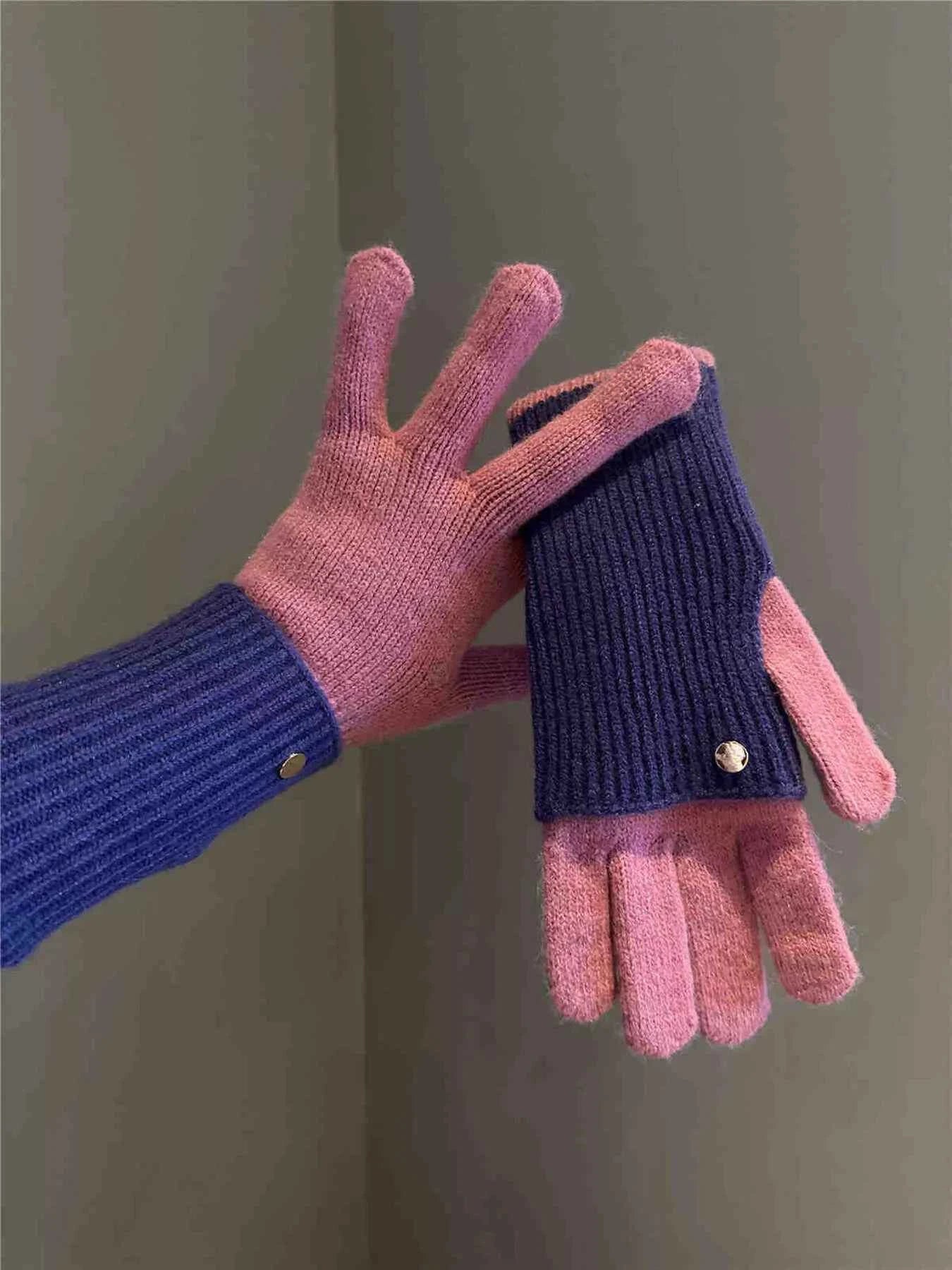 Sarah Express Women's Two-Tone Knitted Gloves - Warm Winter Gloves Pink Purple ONESIZE