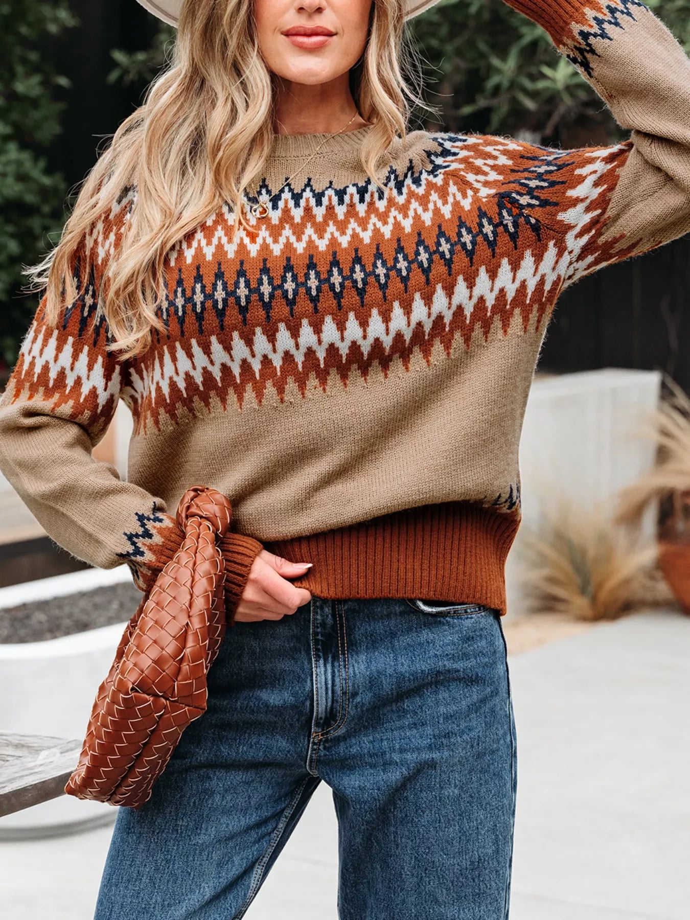 Sarah Express Women's Color Block Crew Neck Sweater