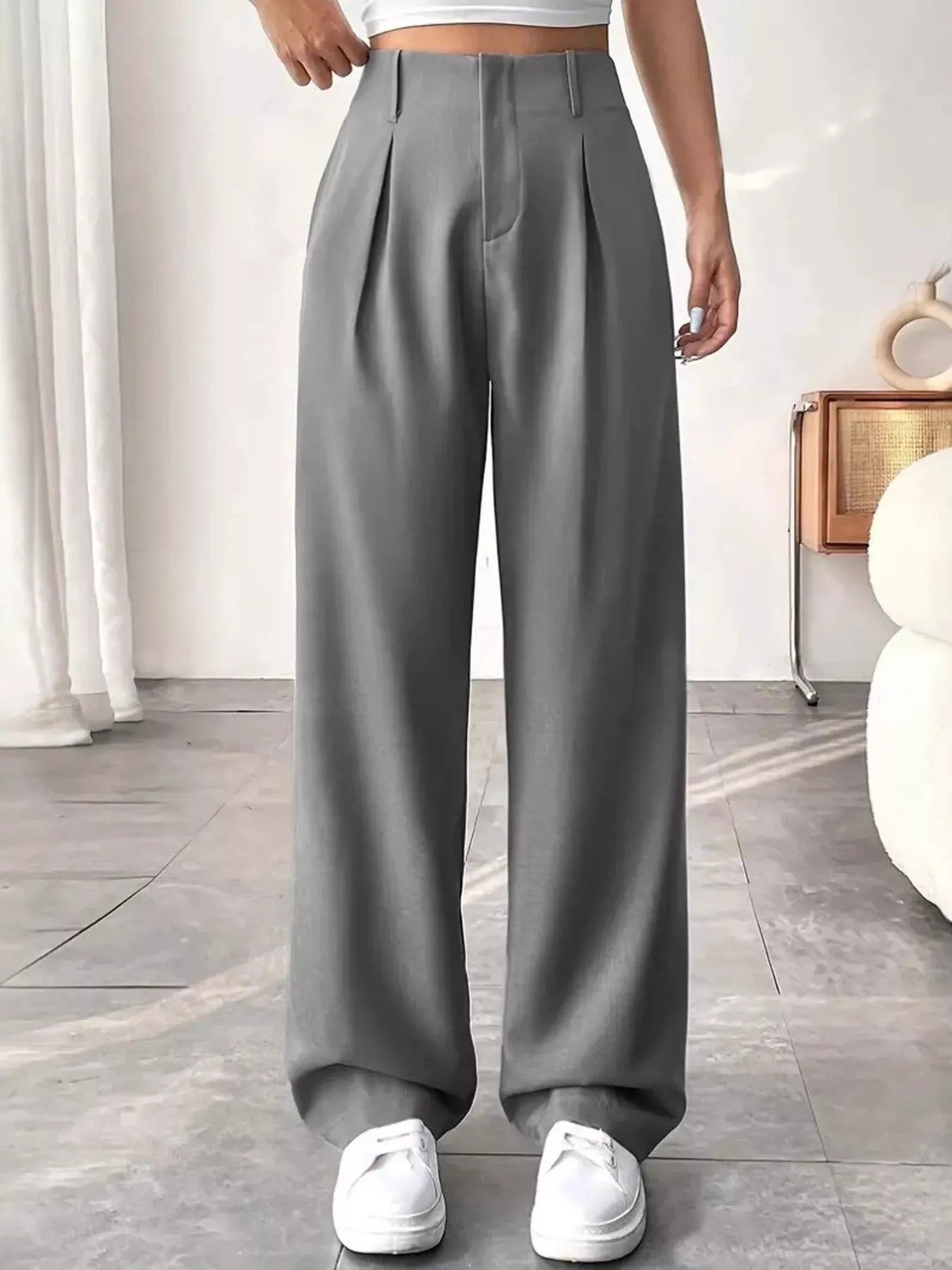 Sarah Express Women's Wide Leg Pleated Pants with Pockets Light Gray