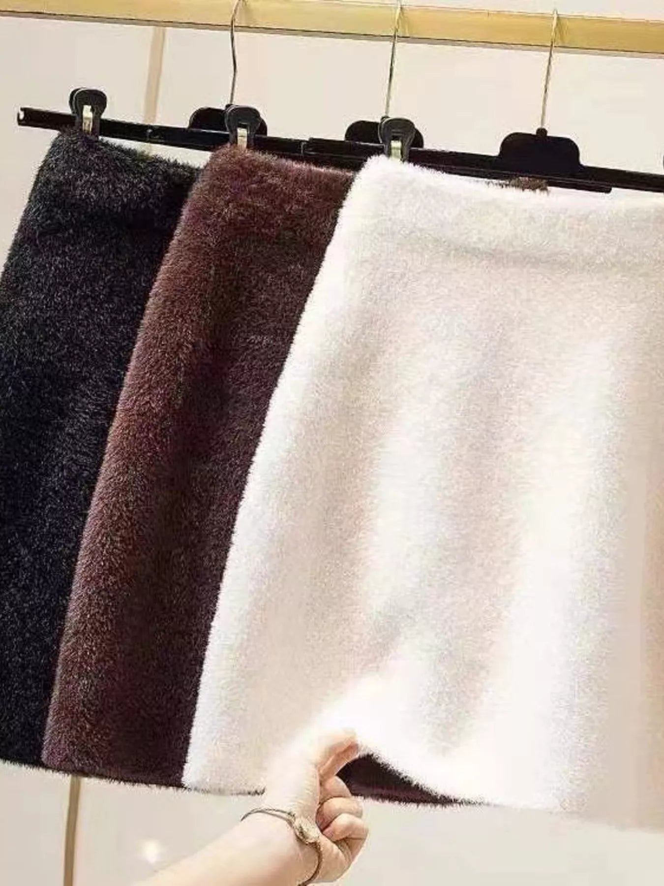 Sarah Express Women's Plush Knit Mini Skirt