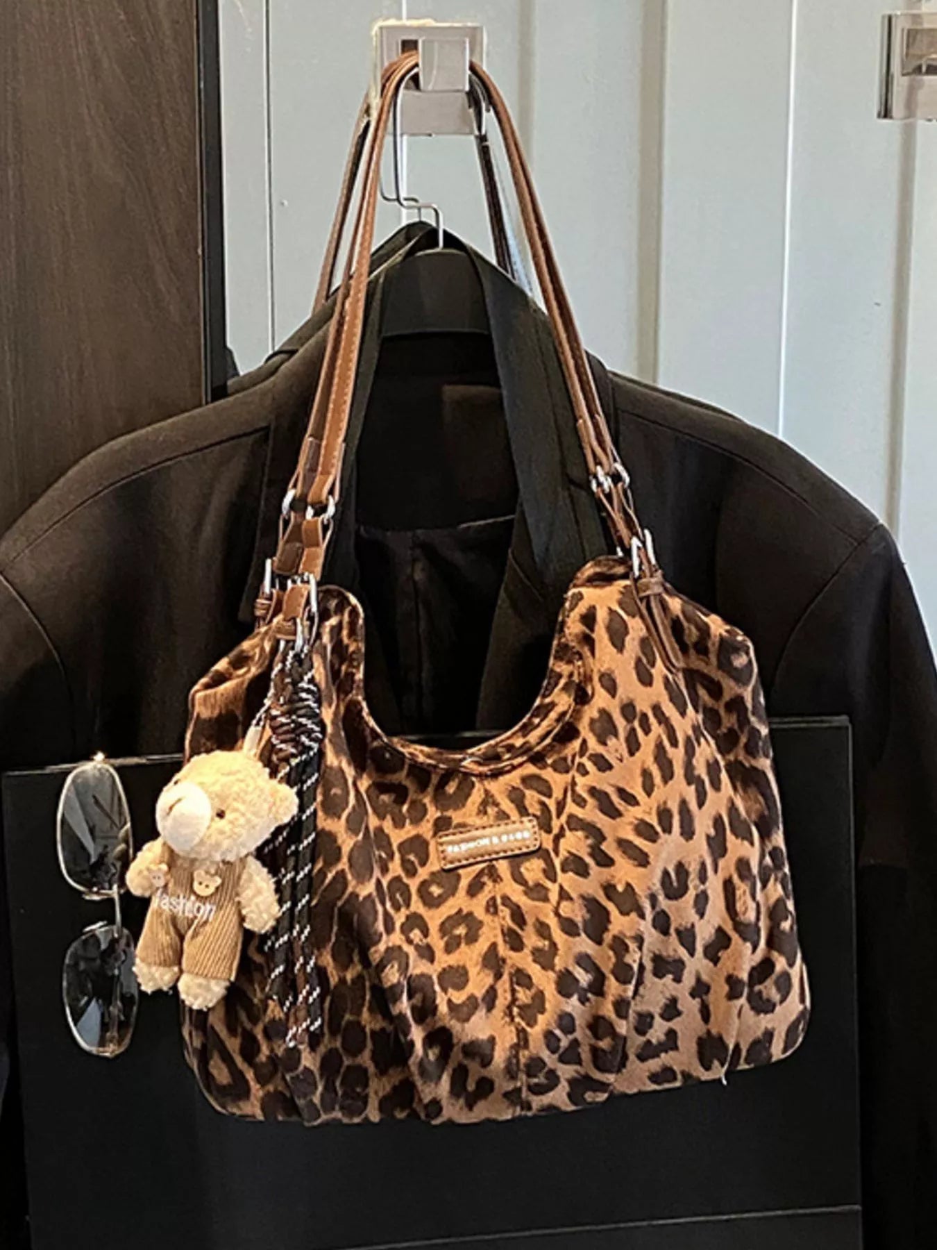 Sarah Express Women's Leopard Print Adjustable Strap Shoulder Bag