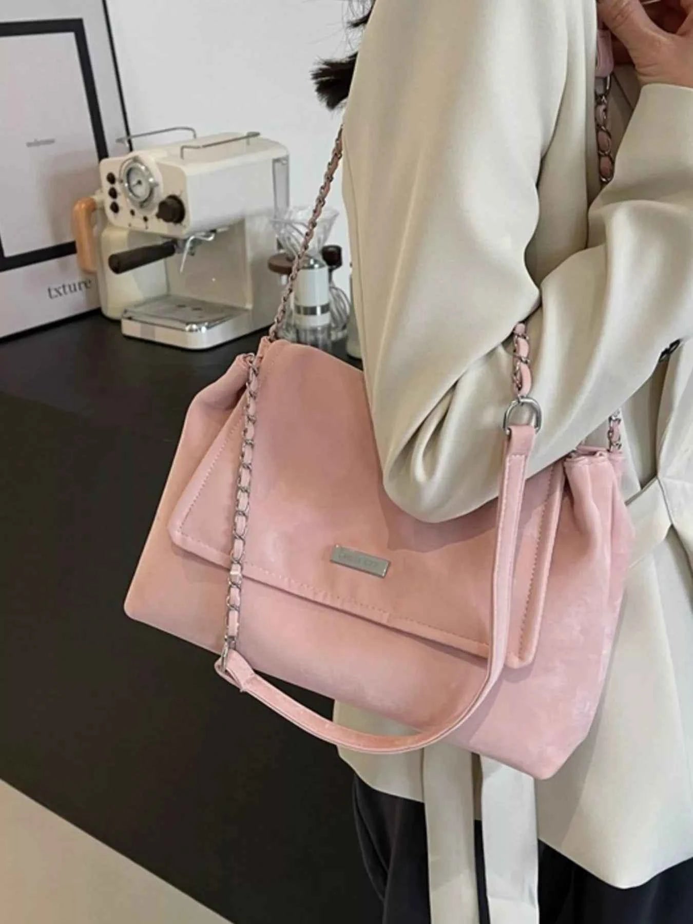 Chain Strap Shoulder Bag