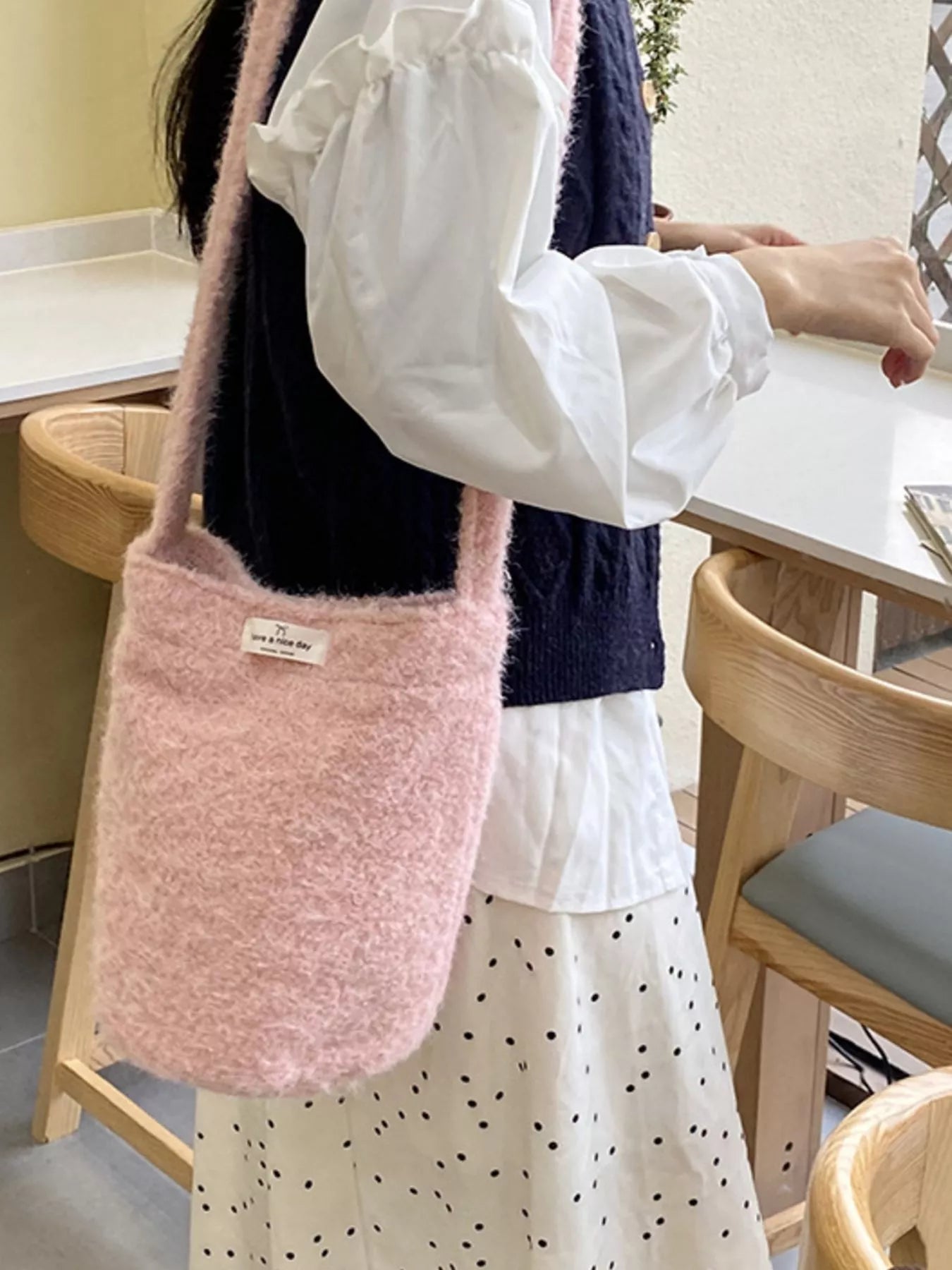 Sarah Express Women's Soft Knit Crossbody Bag