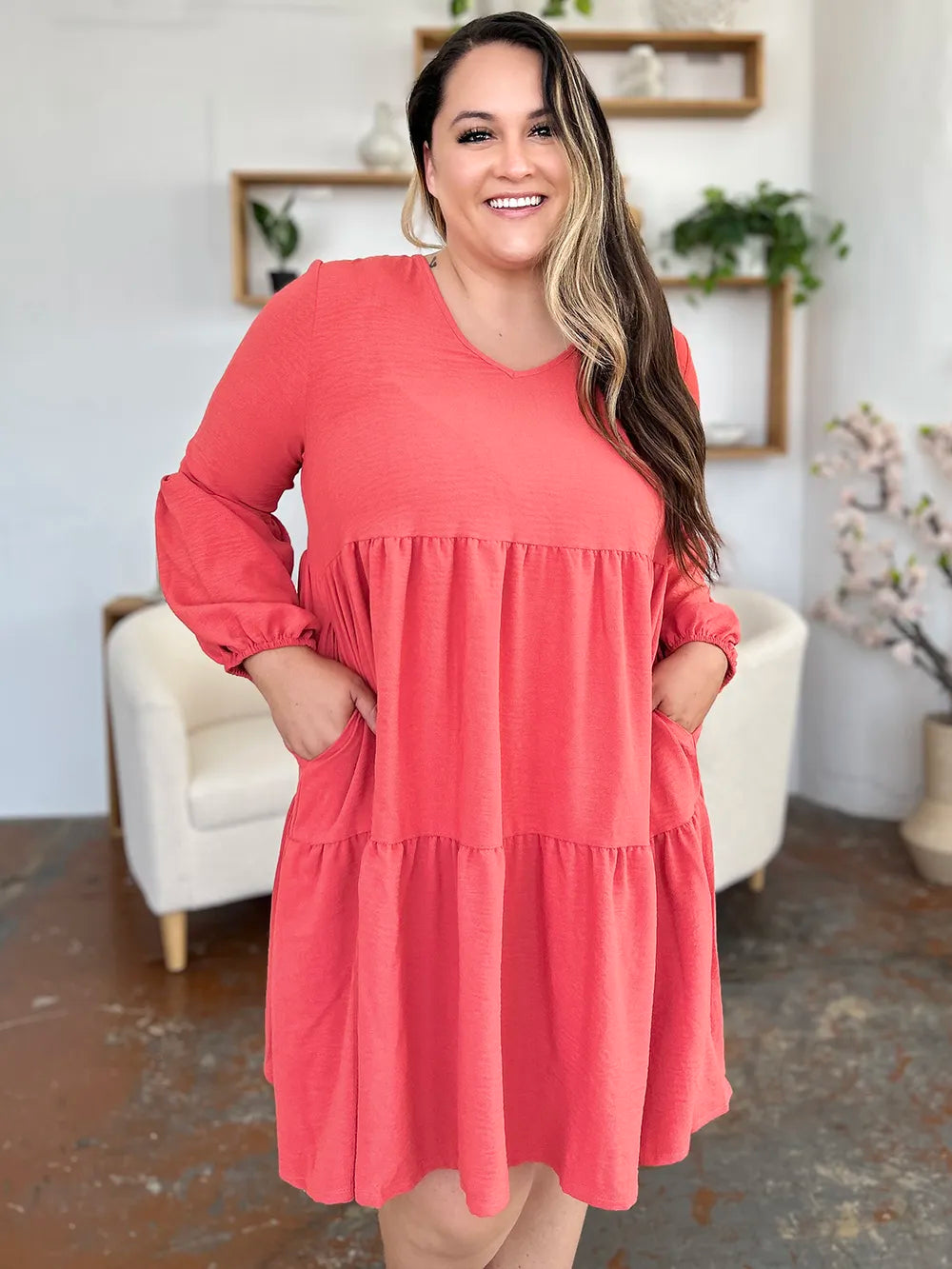 Sarah Express Women’s Plus Size V-Neck Balloon Sleeve Tiered Dress
