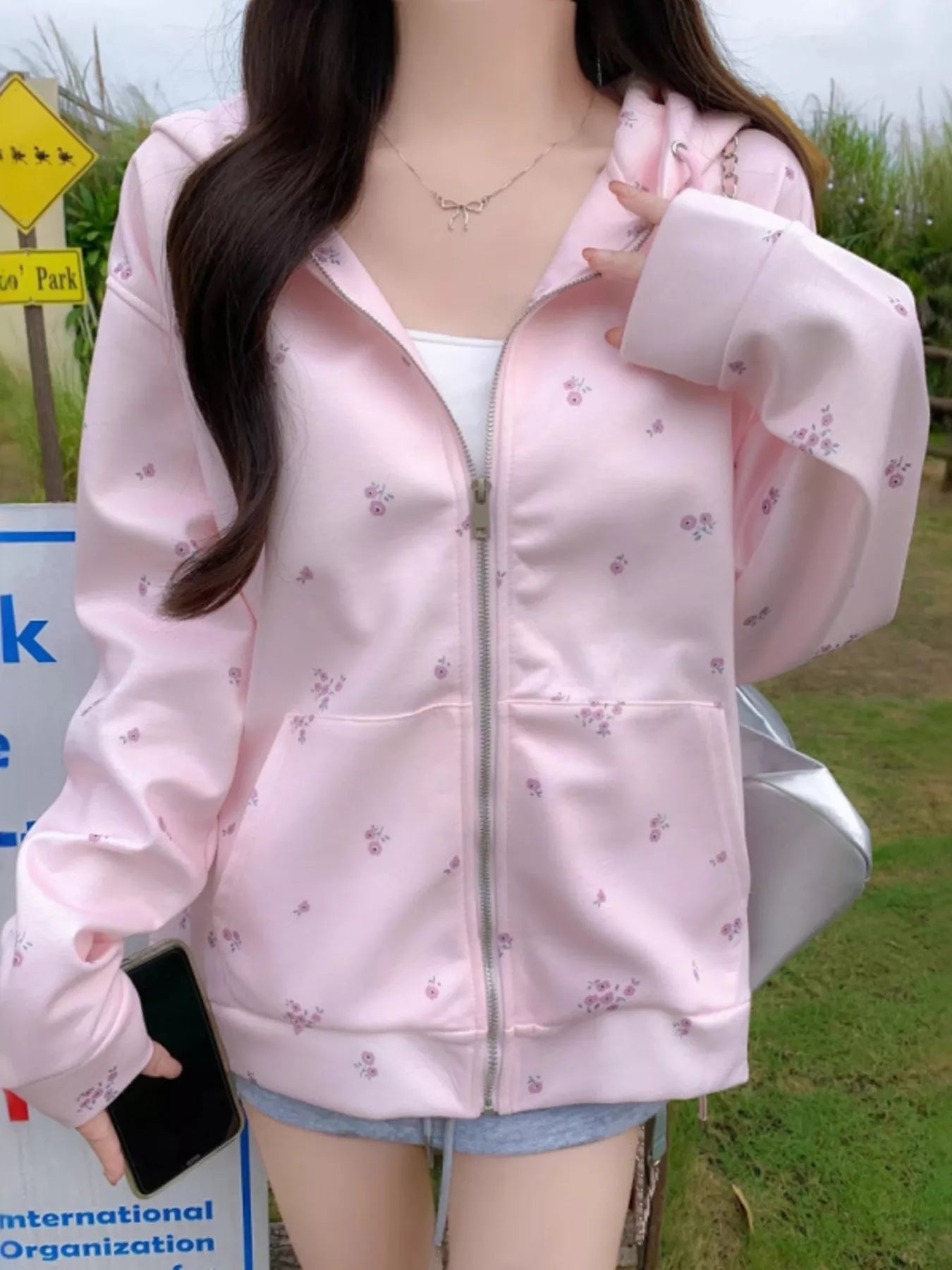 Sarah Express Women's Floral Print Zip-Up Hoodie with Pockets Pink