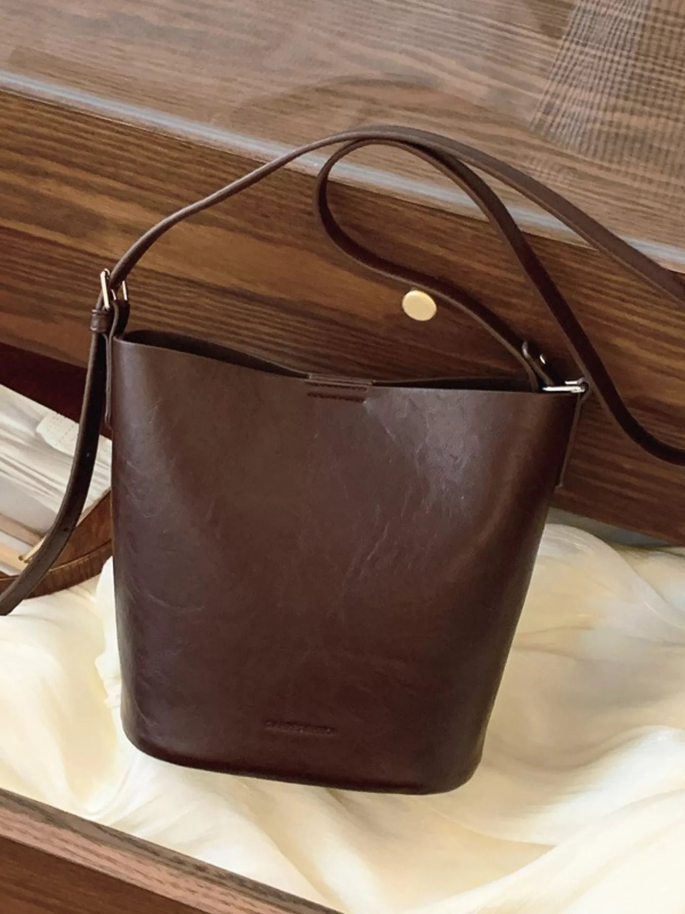 Sarah Express Women's Vintage Style Bucket Crossbody Bag