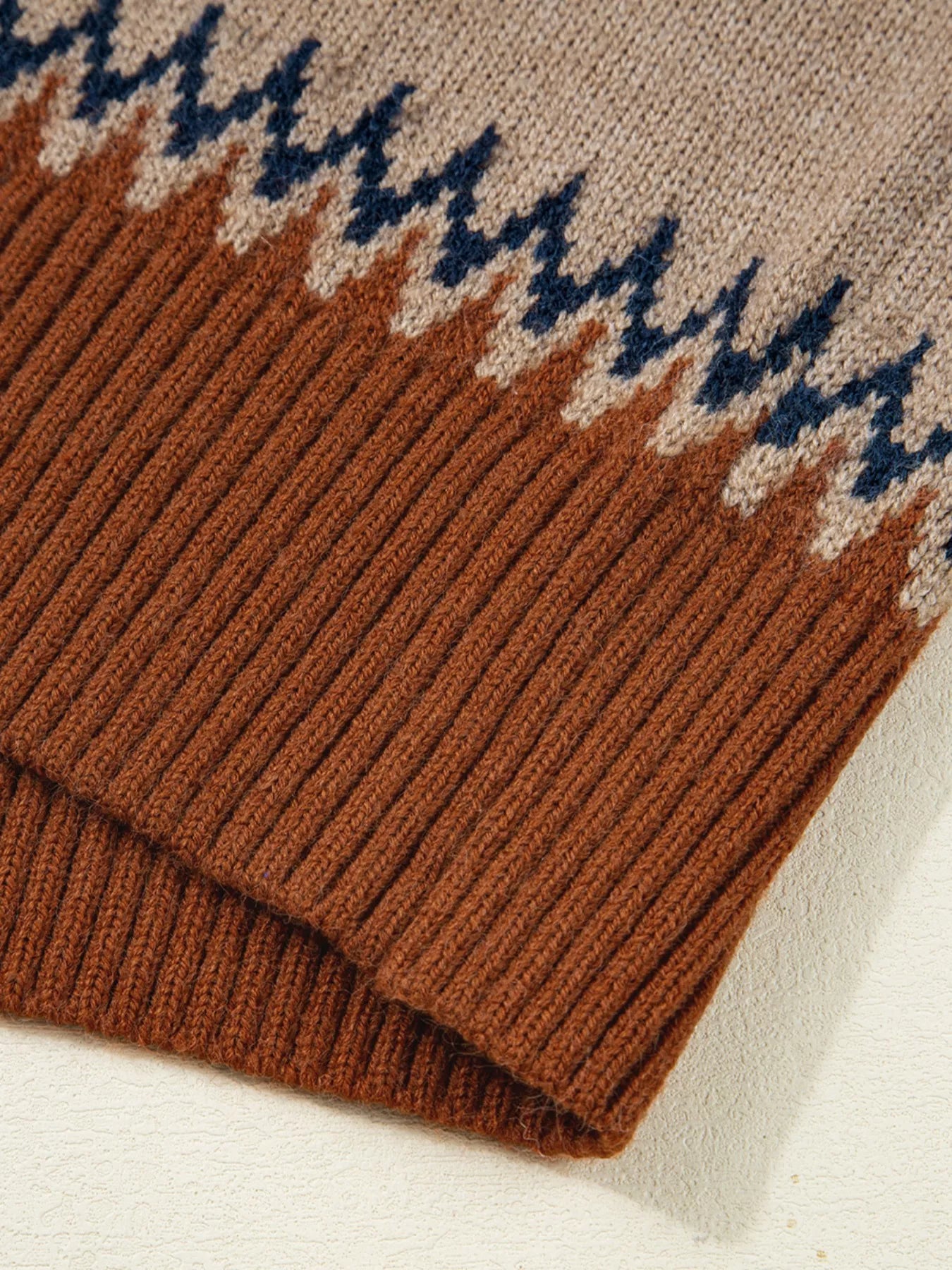 Sarah Express Women's Color Block Crew Neck Sweater