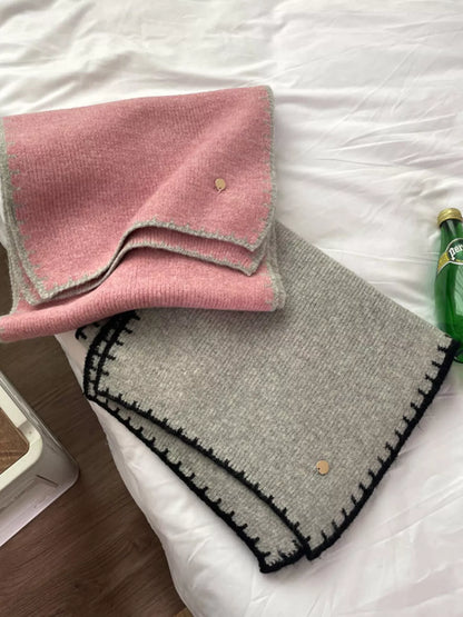 Sarah Express Women's Contrast Trim Knit Scarf