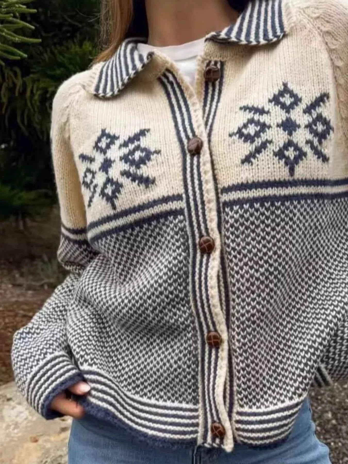 Sarah Express Women's Snowflake Pattern Knit Cardigan - Cozy Winter Sweater